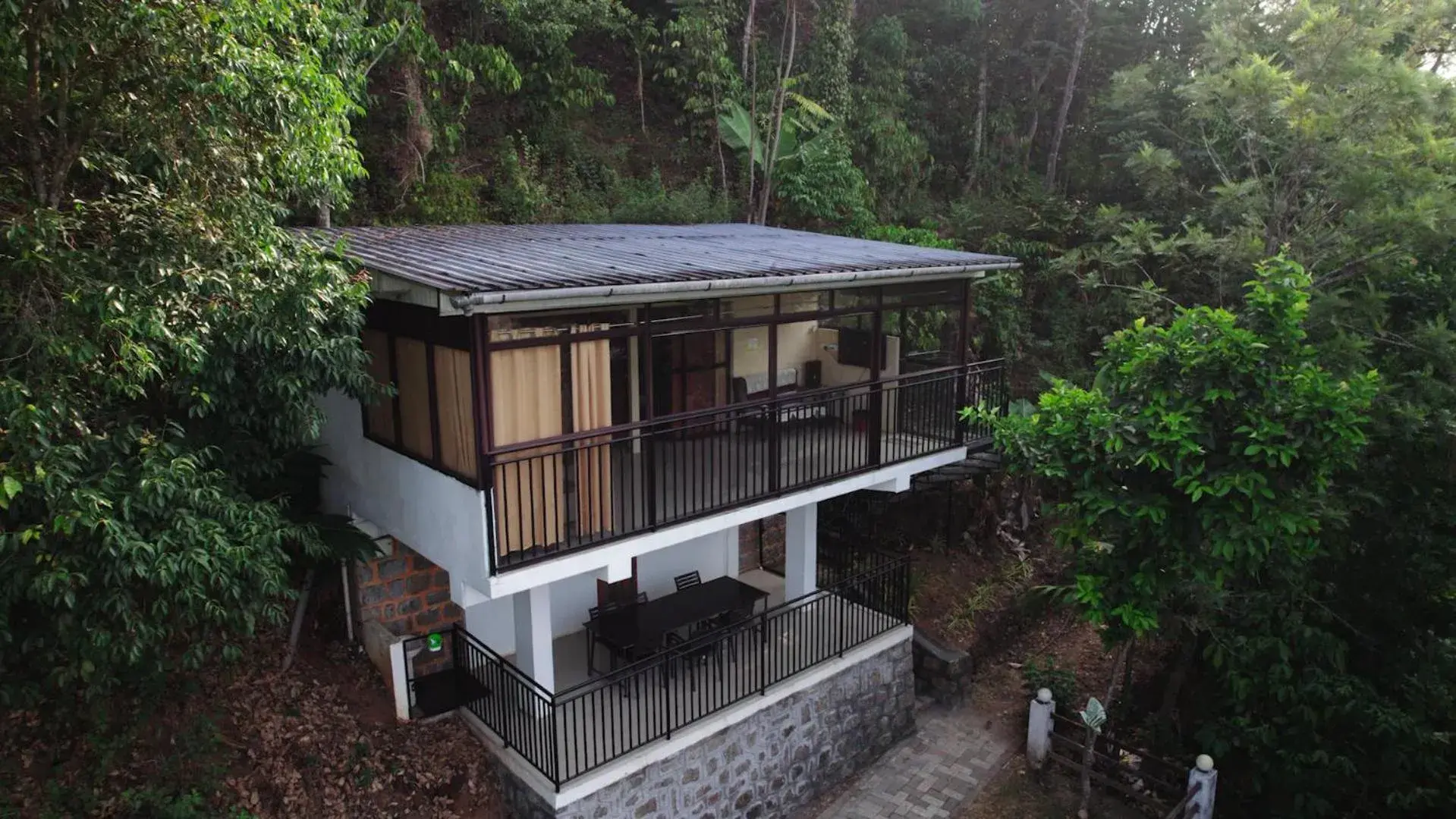 Double or Twin Room with Mountain View in Theeram Agro Farm Hill Resort Vagamon Double or Twin Room with Mountain View in Theeram Agro Farm Hill Resort Vagamon