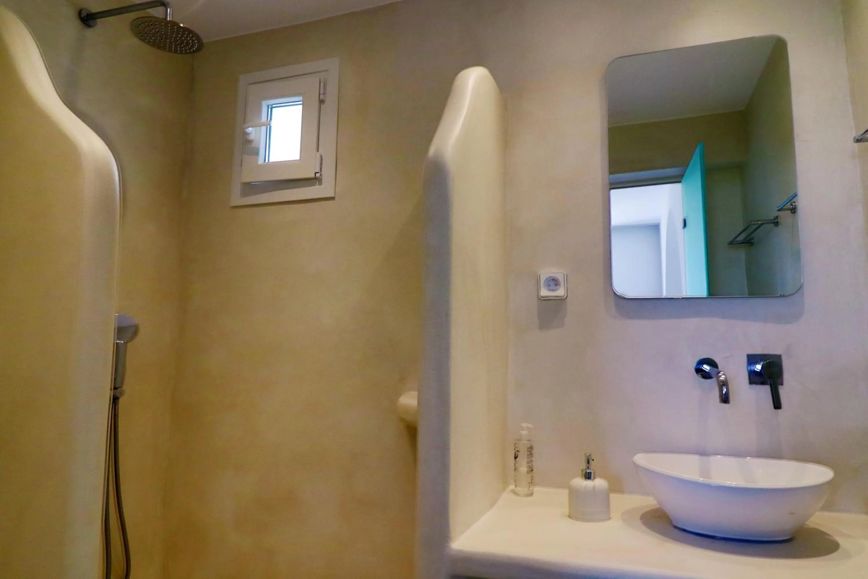 Shower in Coralli Beach Apartments