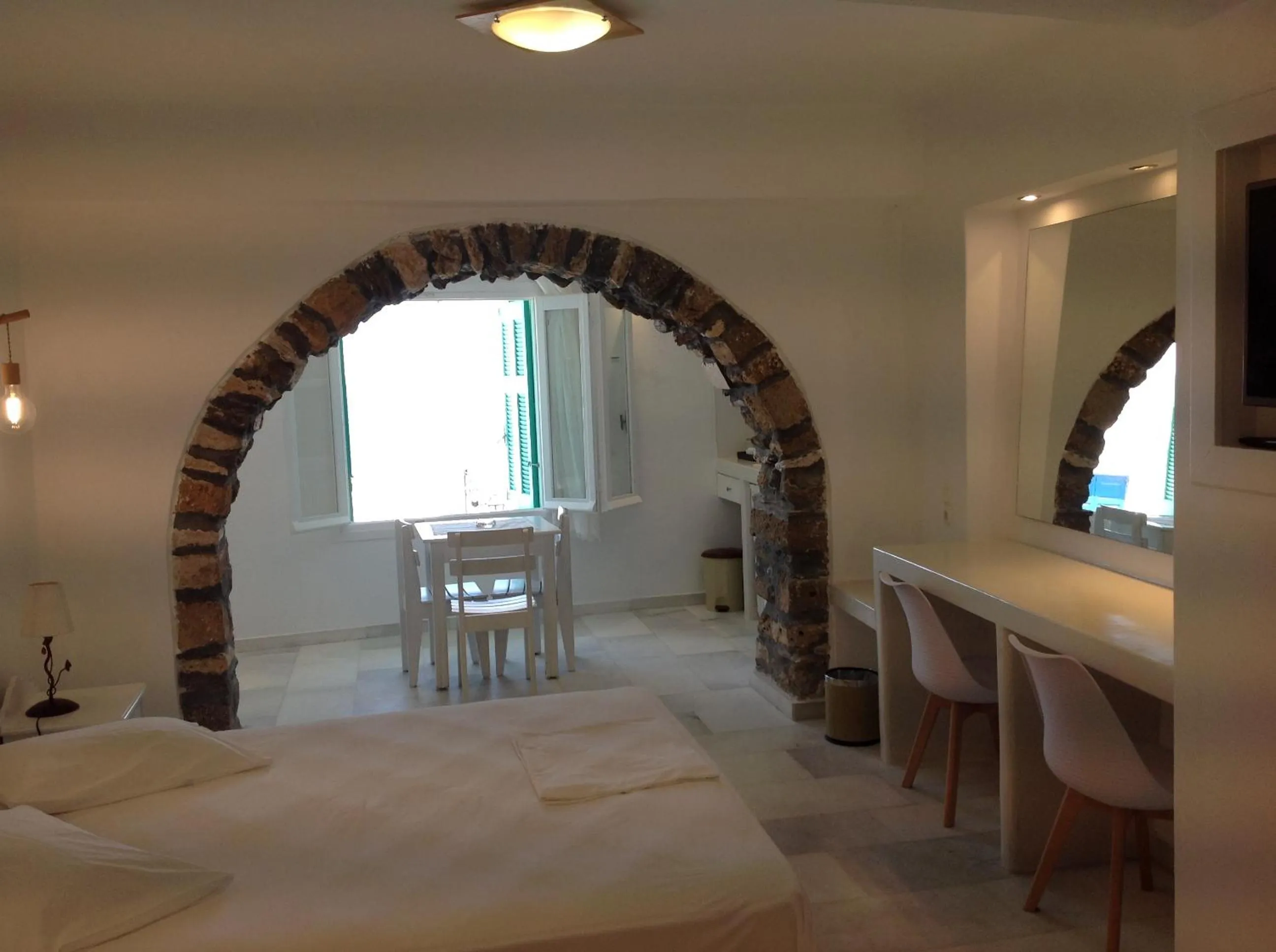 Dining area, Bed in Hotel Anixis