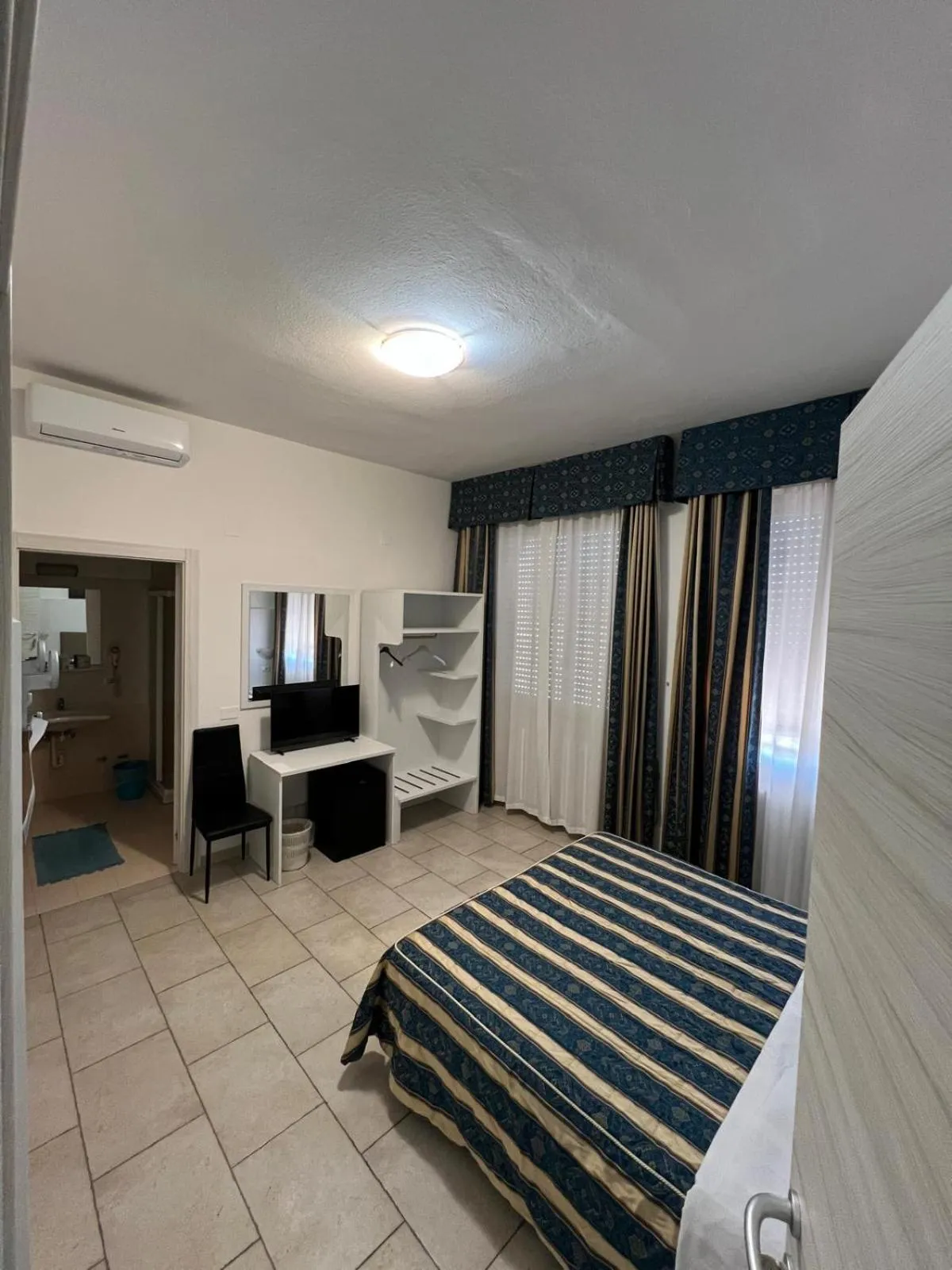 Bedroom, Bed in Hotel Alessander