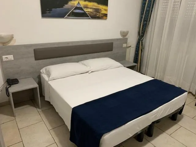 Bedroom, Bed in Hotel Alessander