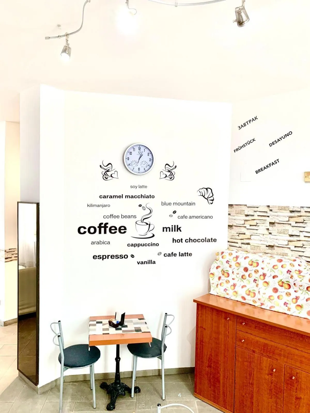 Lounge or bar in Hotel Alessander