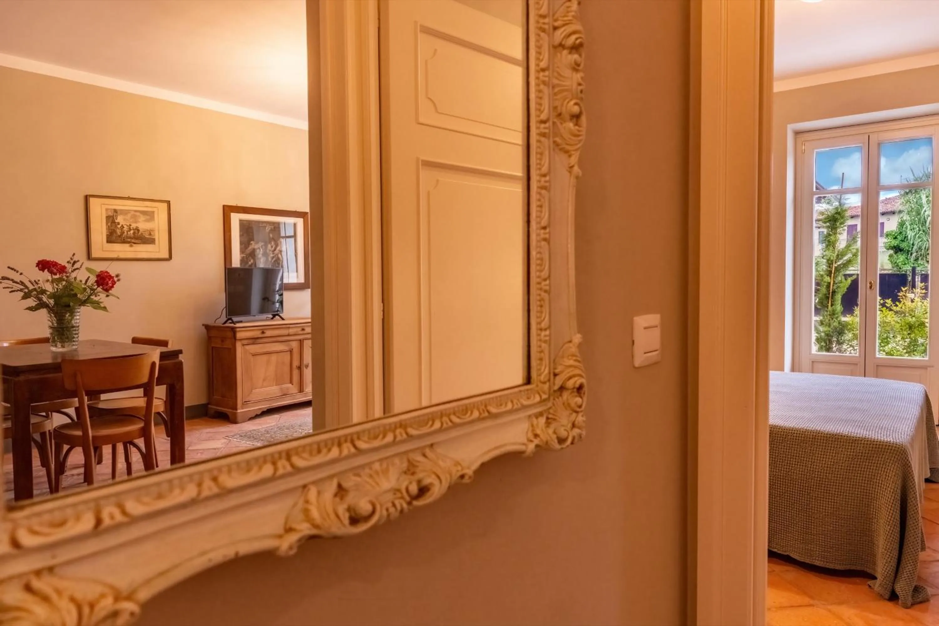 TV and multimedia, Bed in Villa Bricco dei Cogni