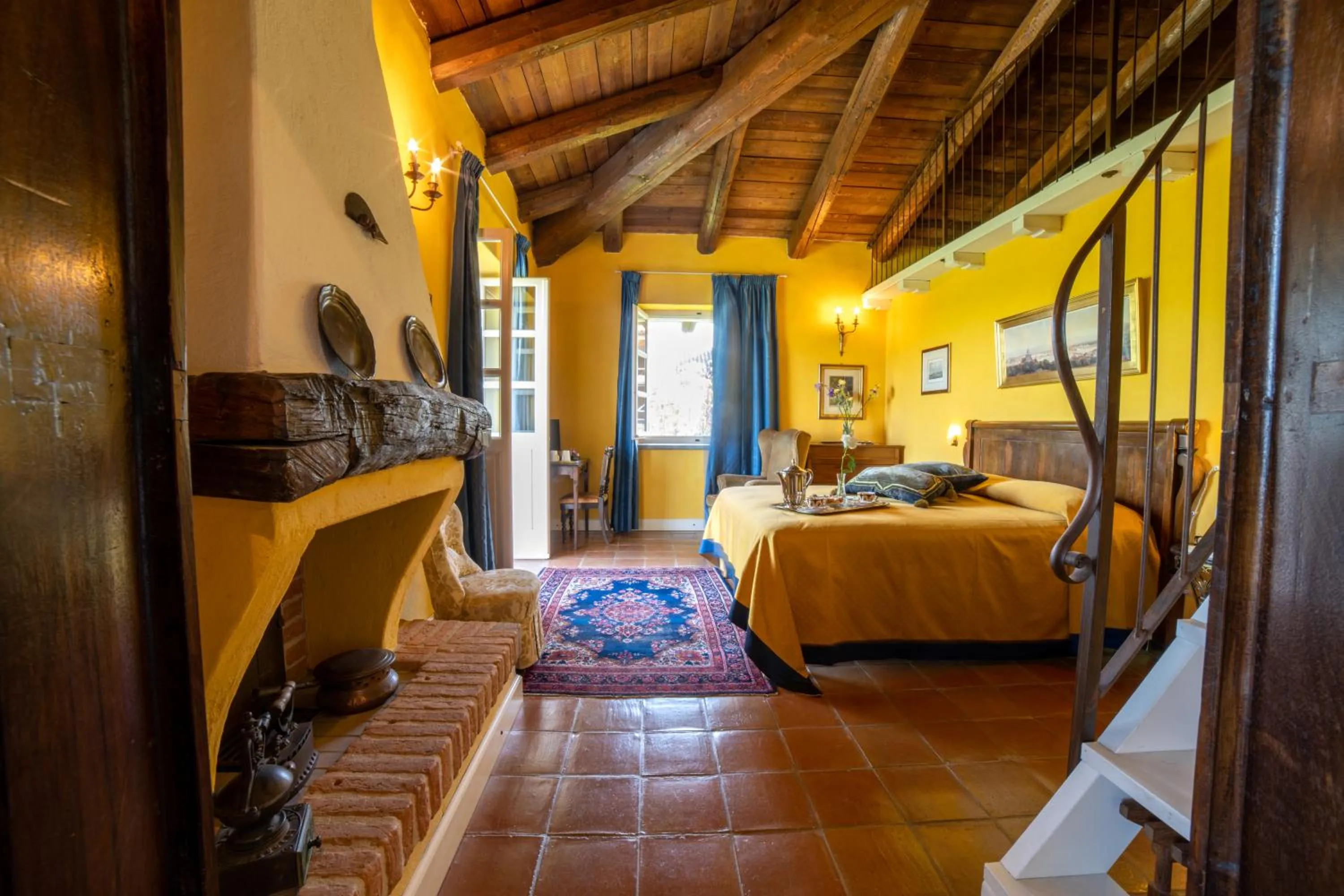 Photo of the whole room, Bed in Villa Bricco dei Cogni