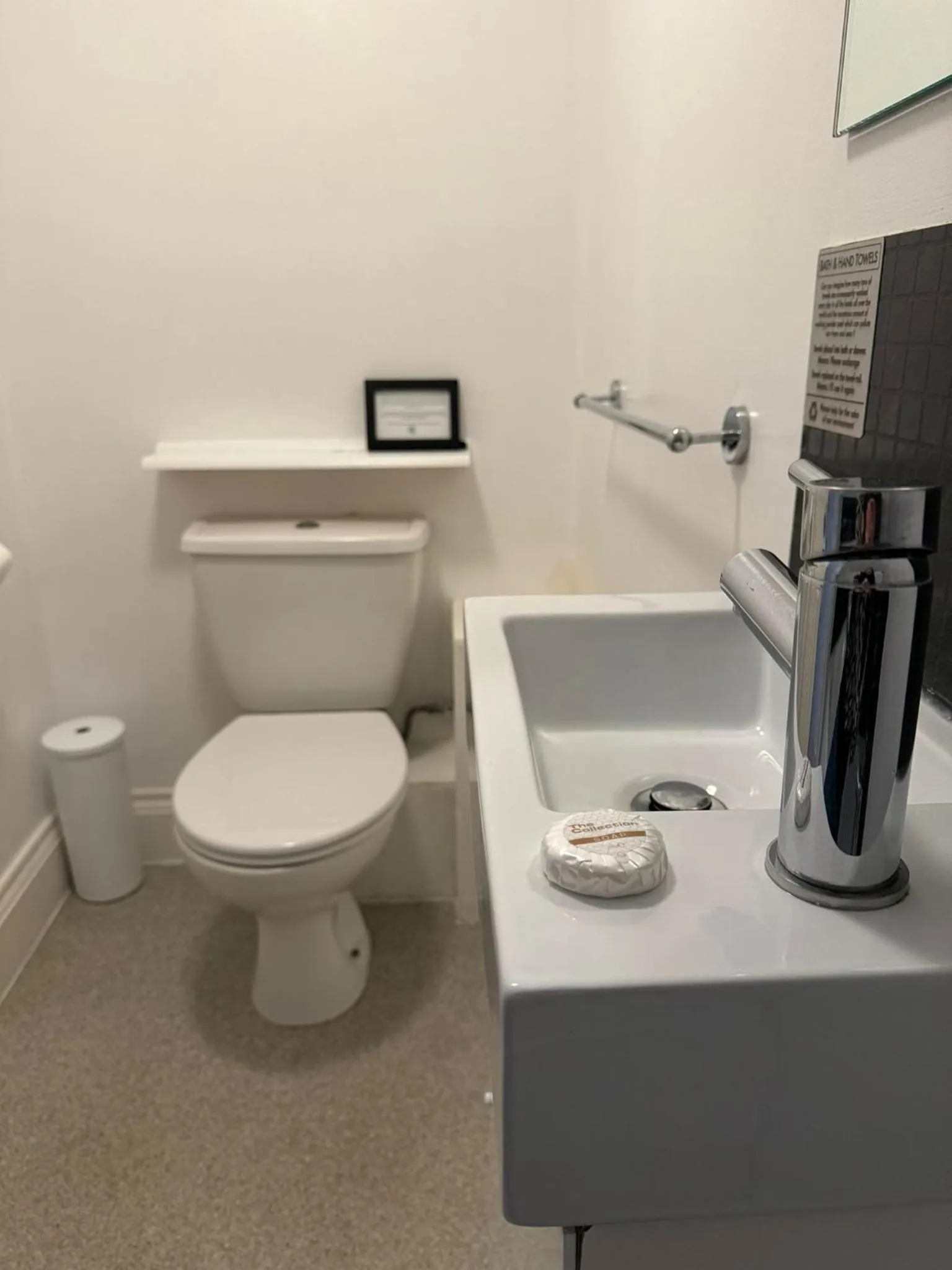 Bathroom in Duke of Buckingham