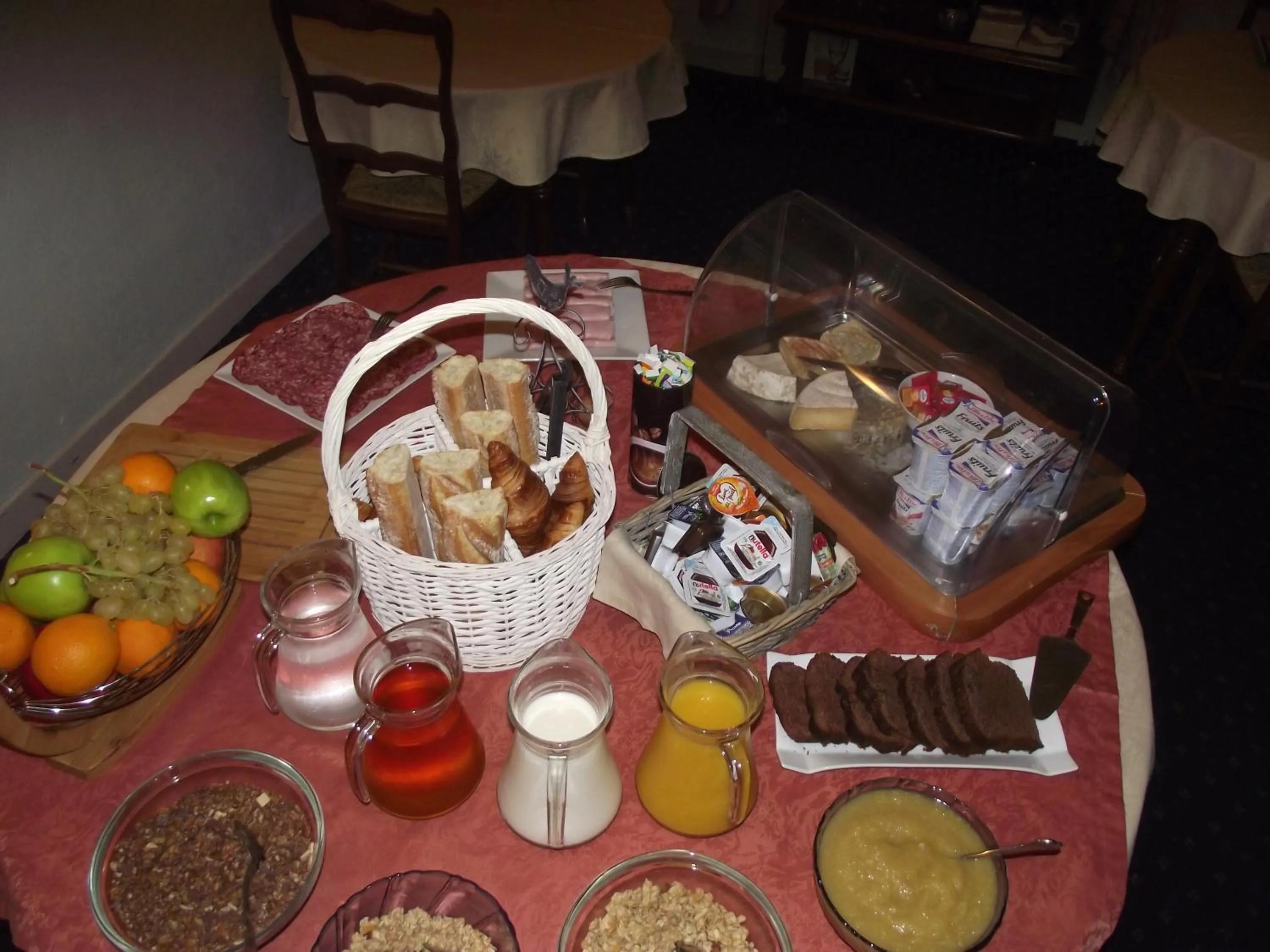 Breakfast in Le Sauvage