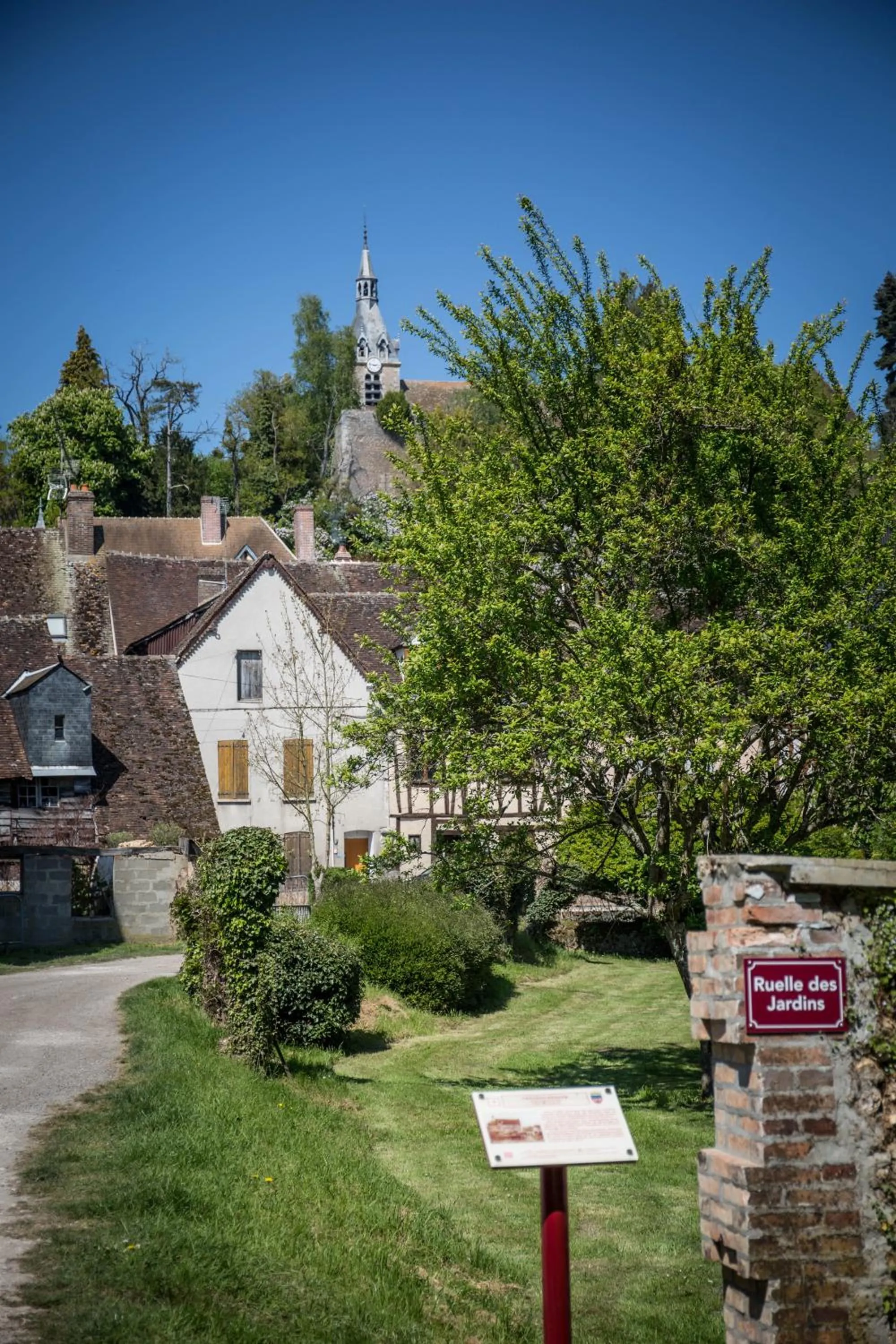 Nearby landmark in Le Sauvage