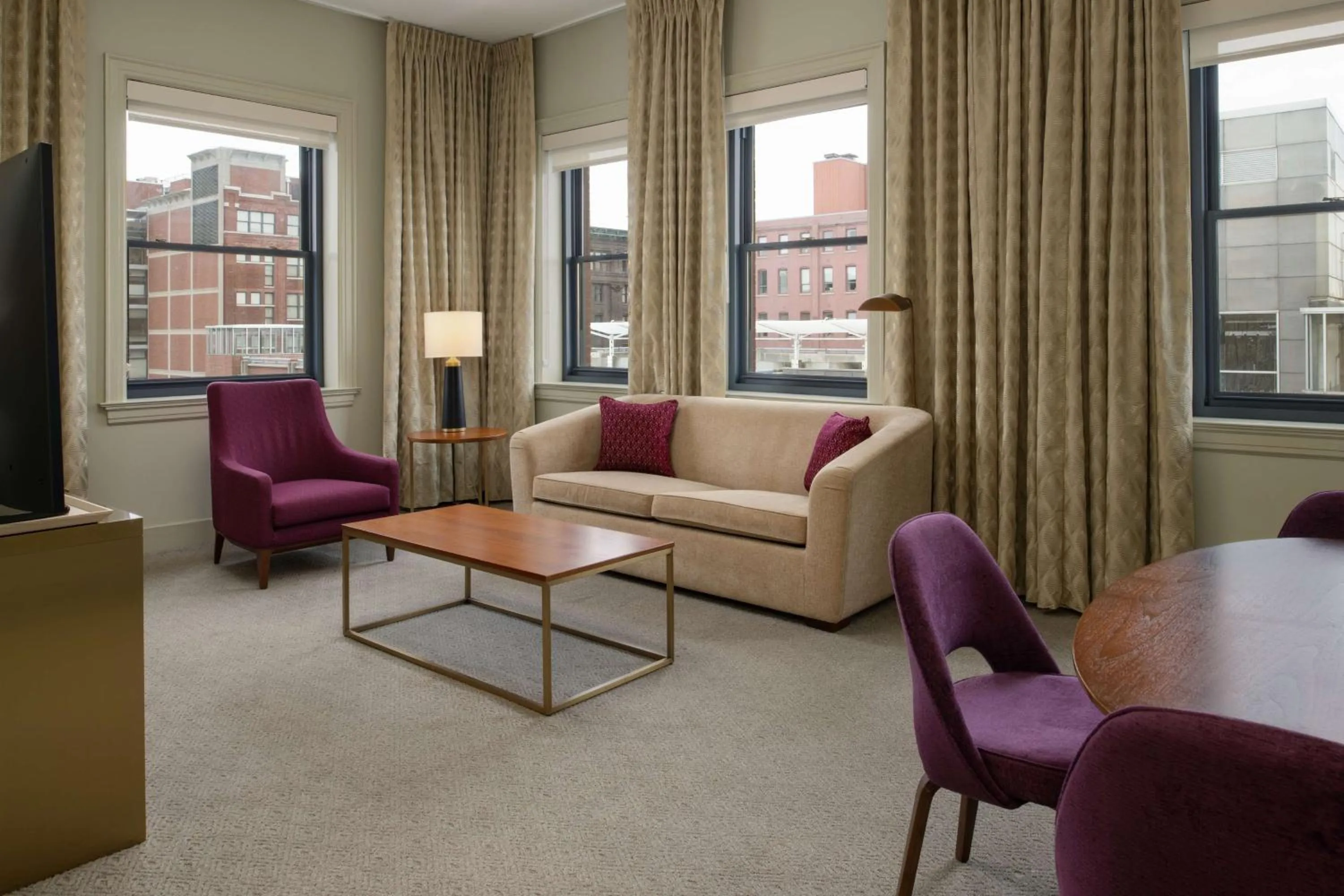 Living room in Hotel Savoy Kansas City, Tapestry Collection by Hilton