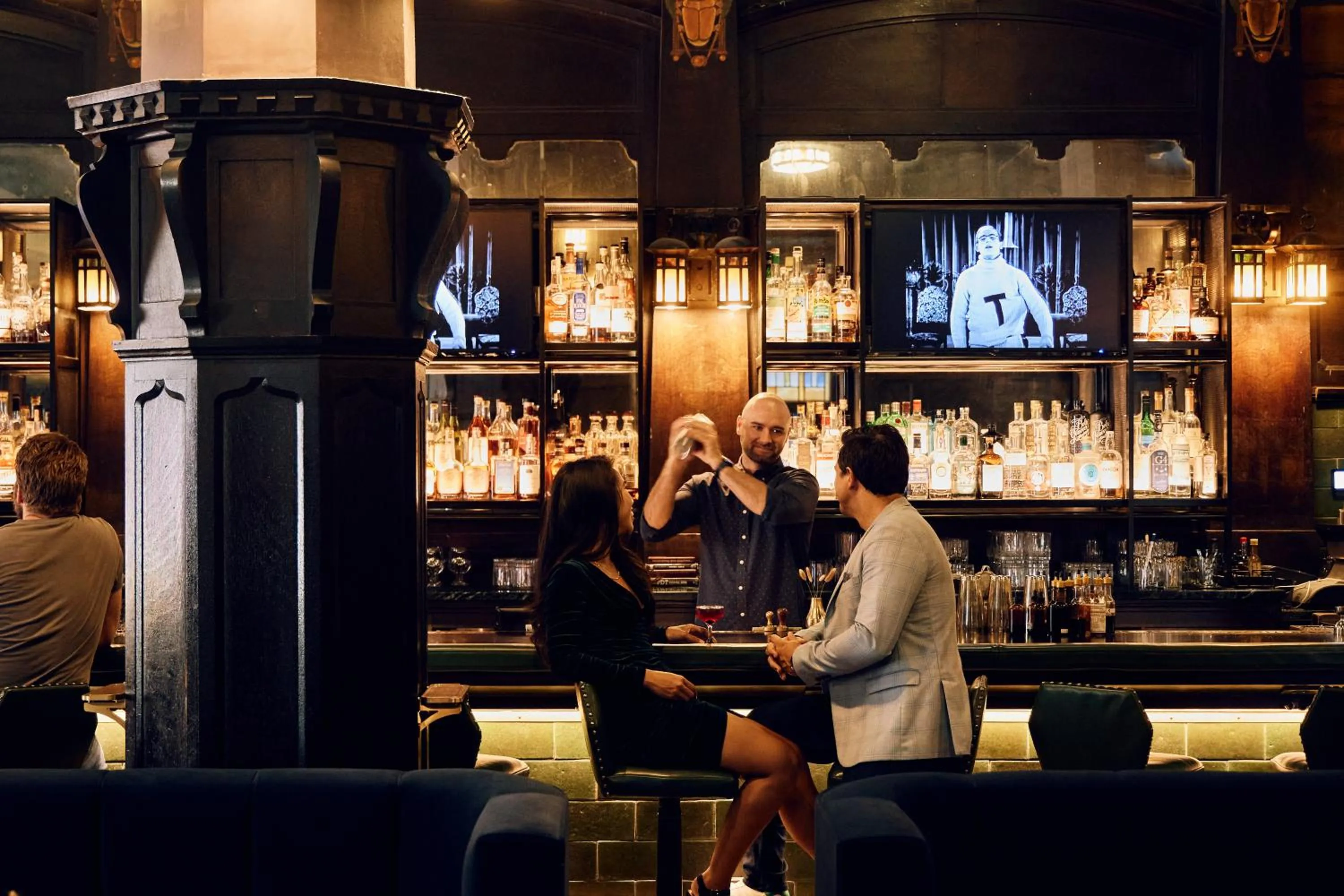 Lounge or bar in Hotel Savoy Kansas City, Tapestry Collection by Hilton