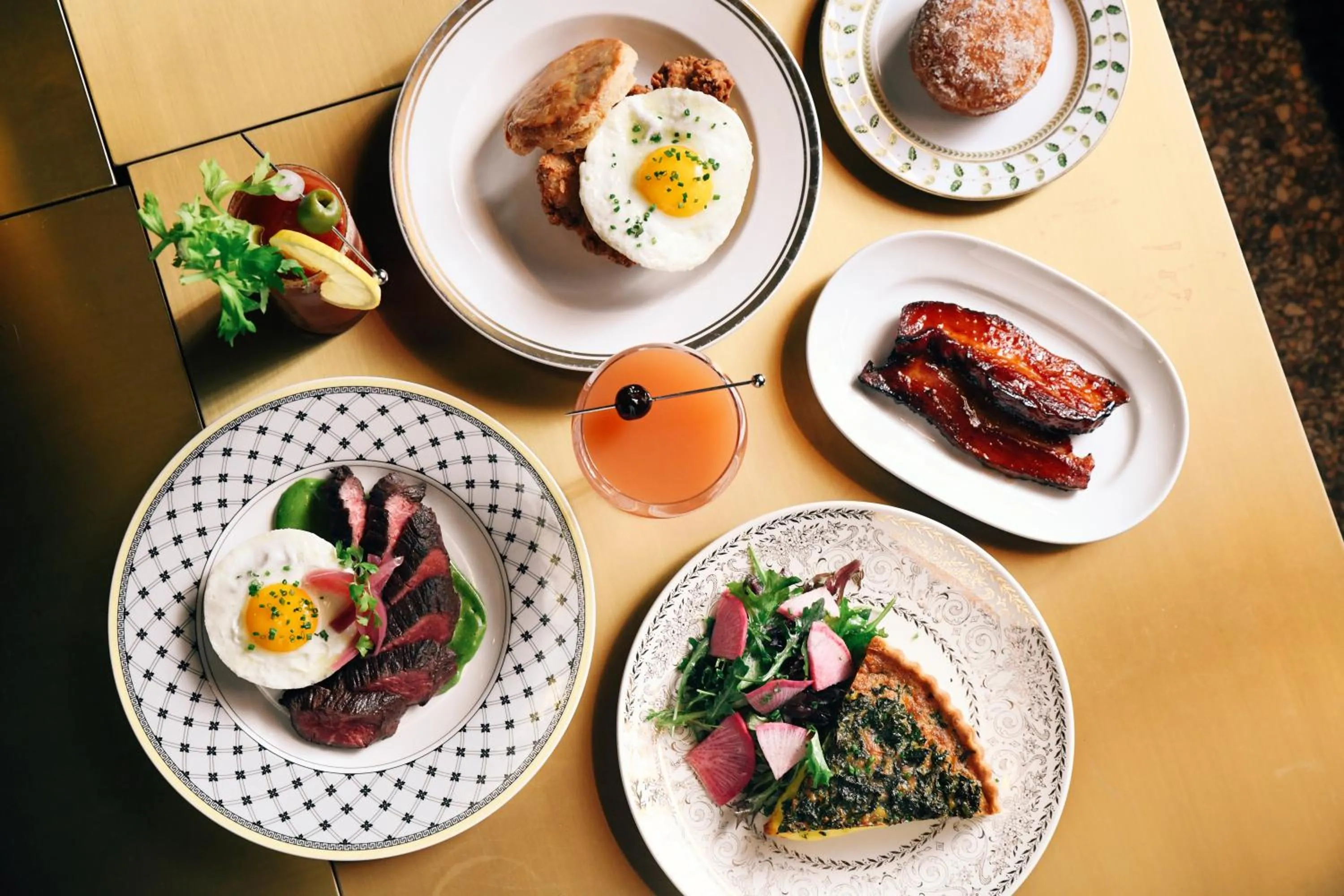 Breakfast in Hotel Savoy Kansas City, Tapestry Collection by Hilton