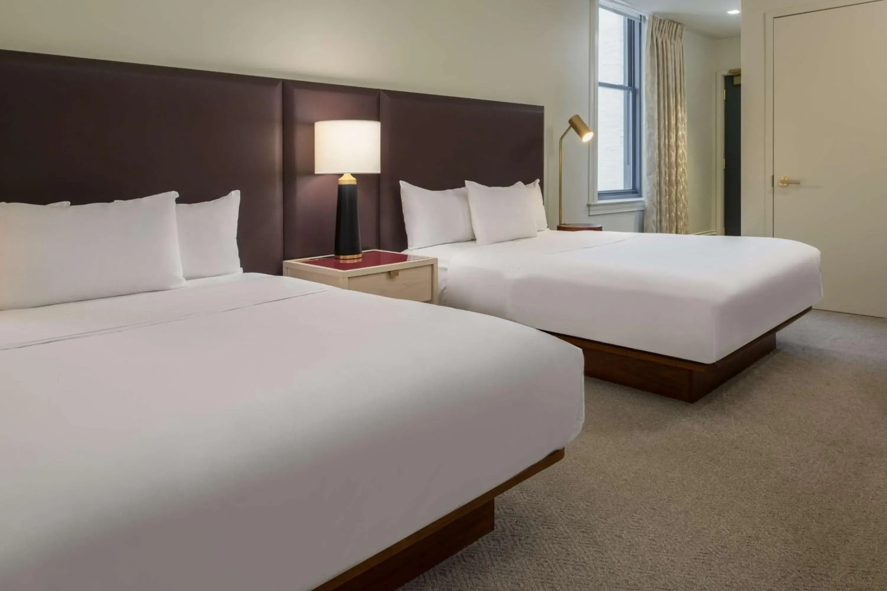 Queen Room in Hotel Savoy Kansas City, Tapestry Collection by Hilton Queen Room in Hotel Savoy Kansas City, Tapestry Collection by Hilton