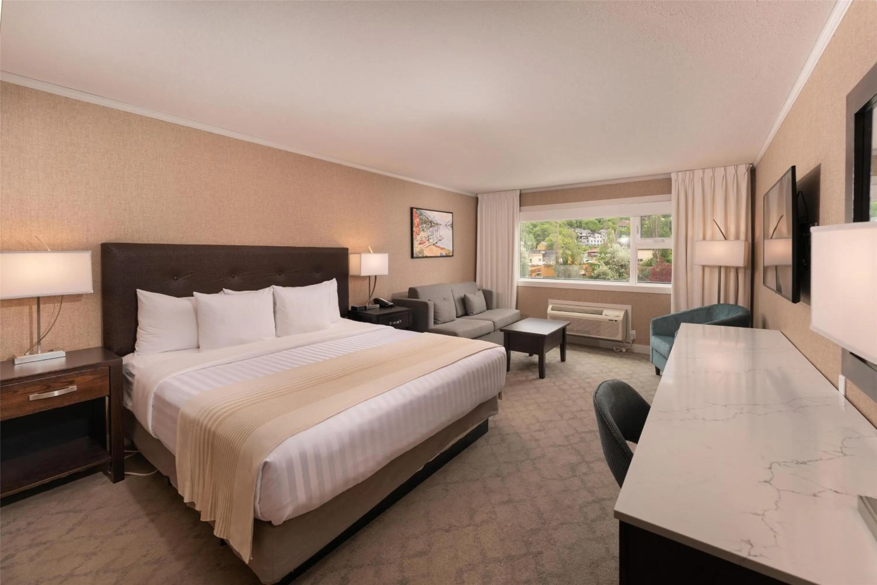 Bedroom, Bed in Prestige Lakeside Resort, WorldHotels Elite