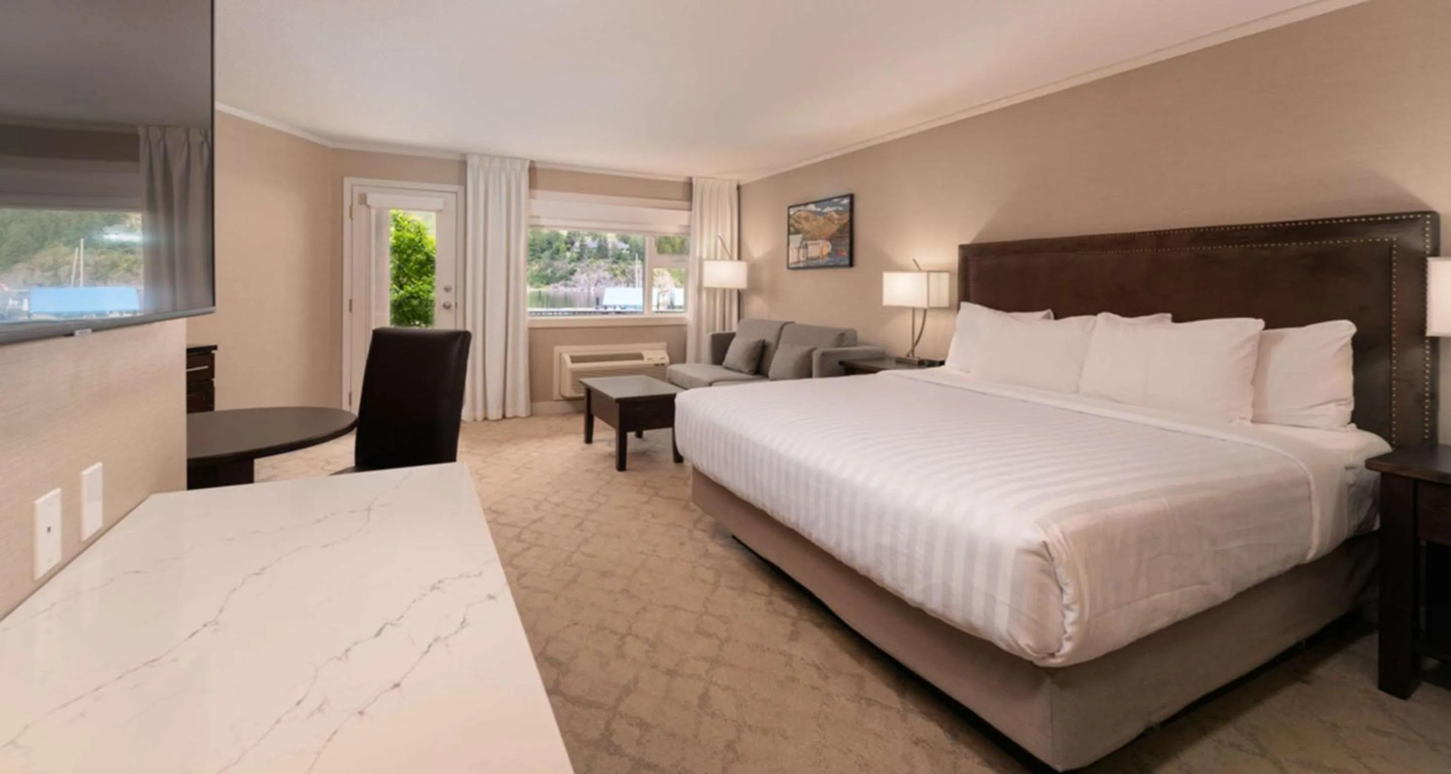 Bedroom, Bed in Prestige Lakeside Resort, WorldHotels Elite