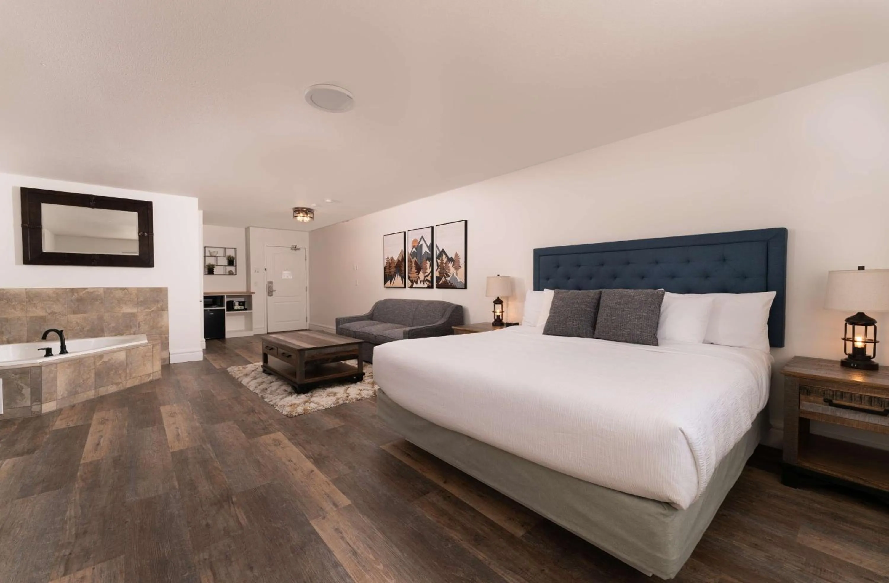 Photo of the whole room, Bed in Prestige Rocky Mountain Resort Cranbrook, WorldHotels Crafted