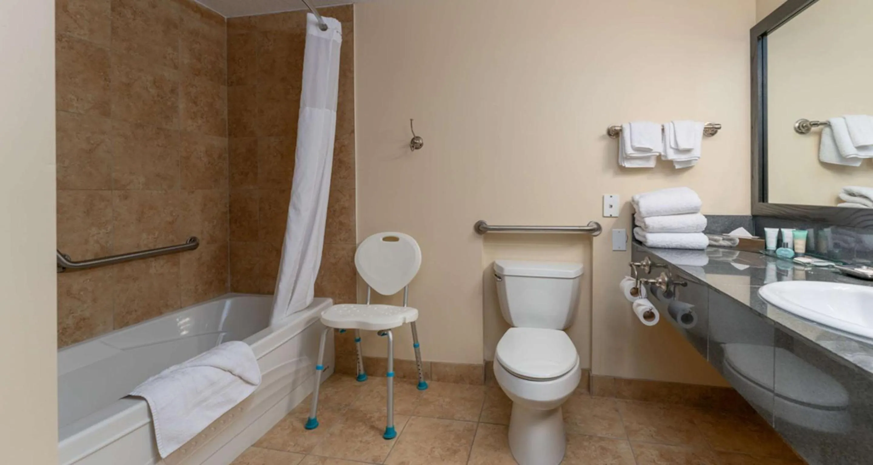 Bedroom in Prestige Rocky Mountain Resort Cranbrook, WorldHotels Crafted