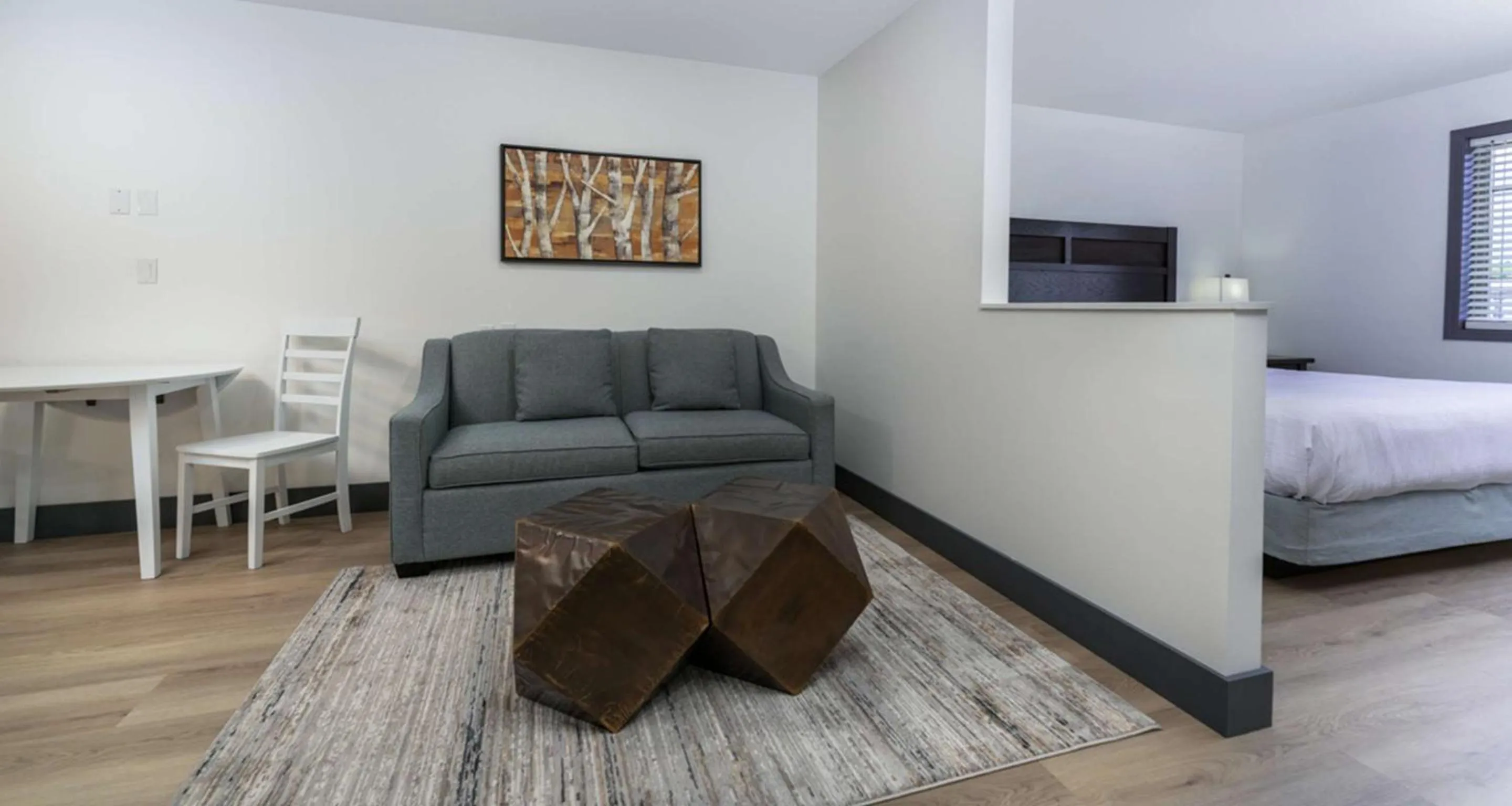 Photo of the whole room, Bed in Prestige Rocky Mountain Resort Cranbrook, WorldHotels Crafted