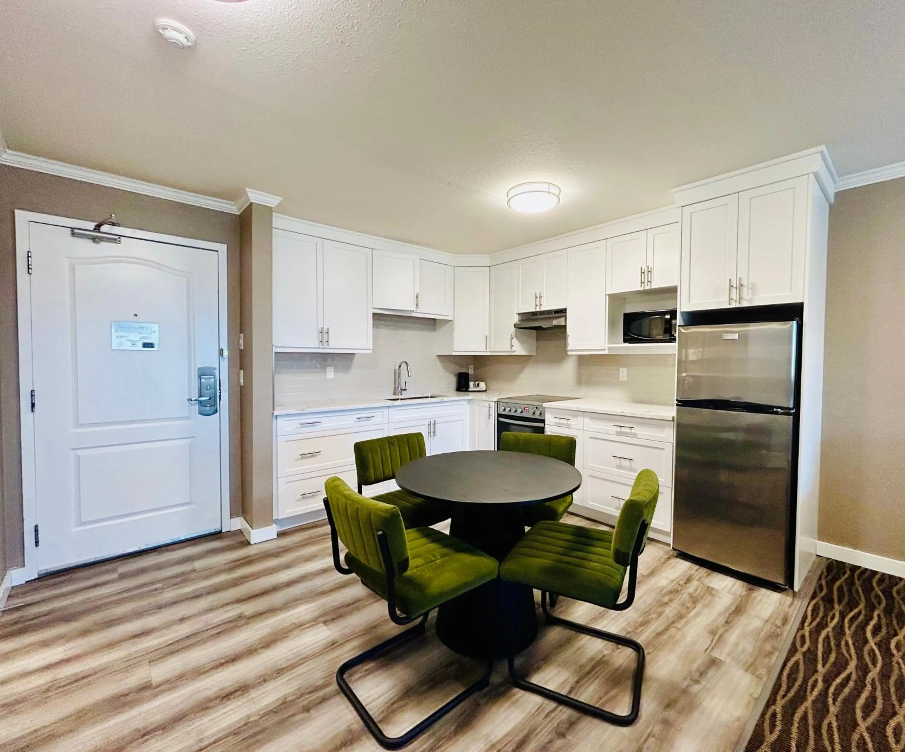 Kitchen or kitchenette in Prestige Radium Hot Springs Resort, WorldHotels Crafted