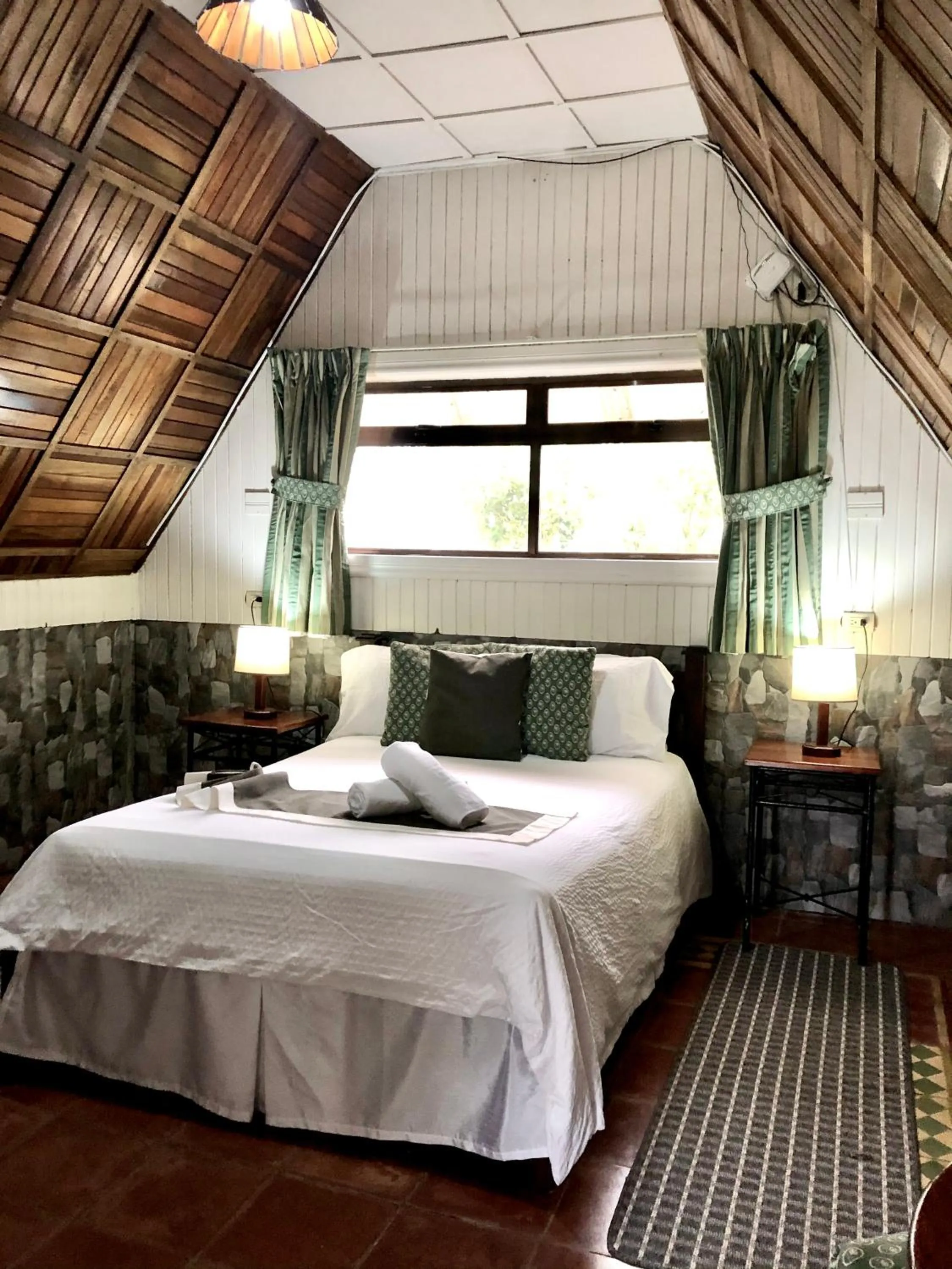 Bed in Hortensias Chalets Vara blanca