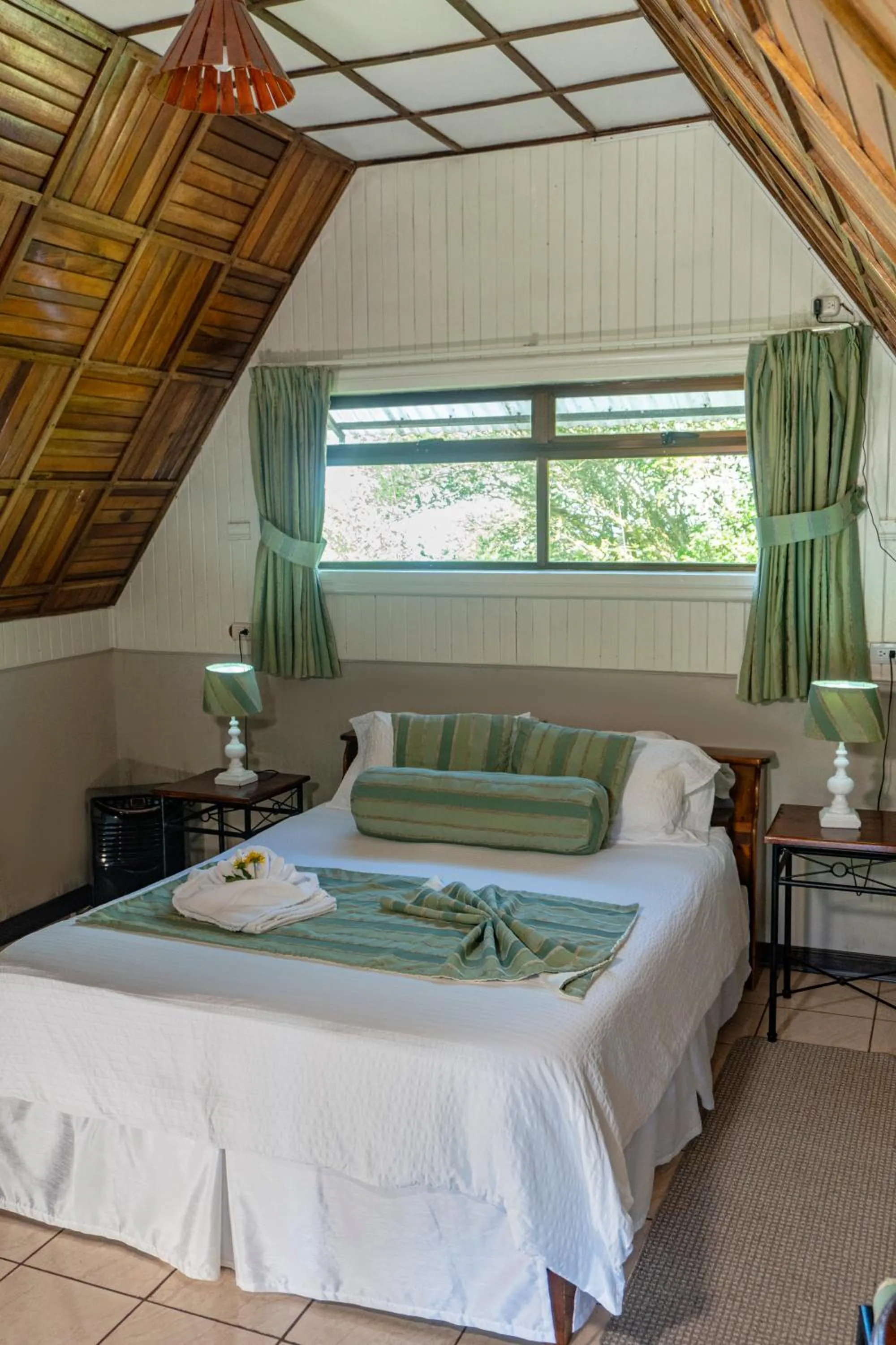 Bed in Hortensias Chalets Vara blanca