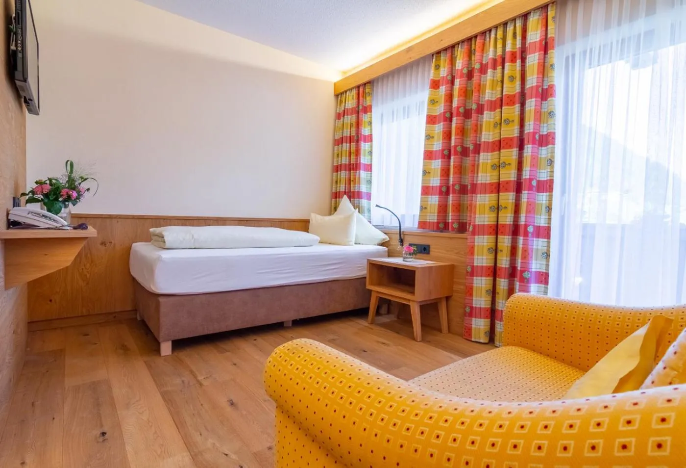 Photo of the whole room, Bed in Hotel Sonnhof