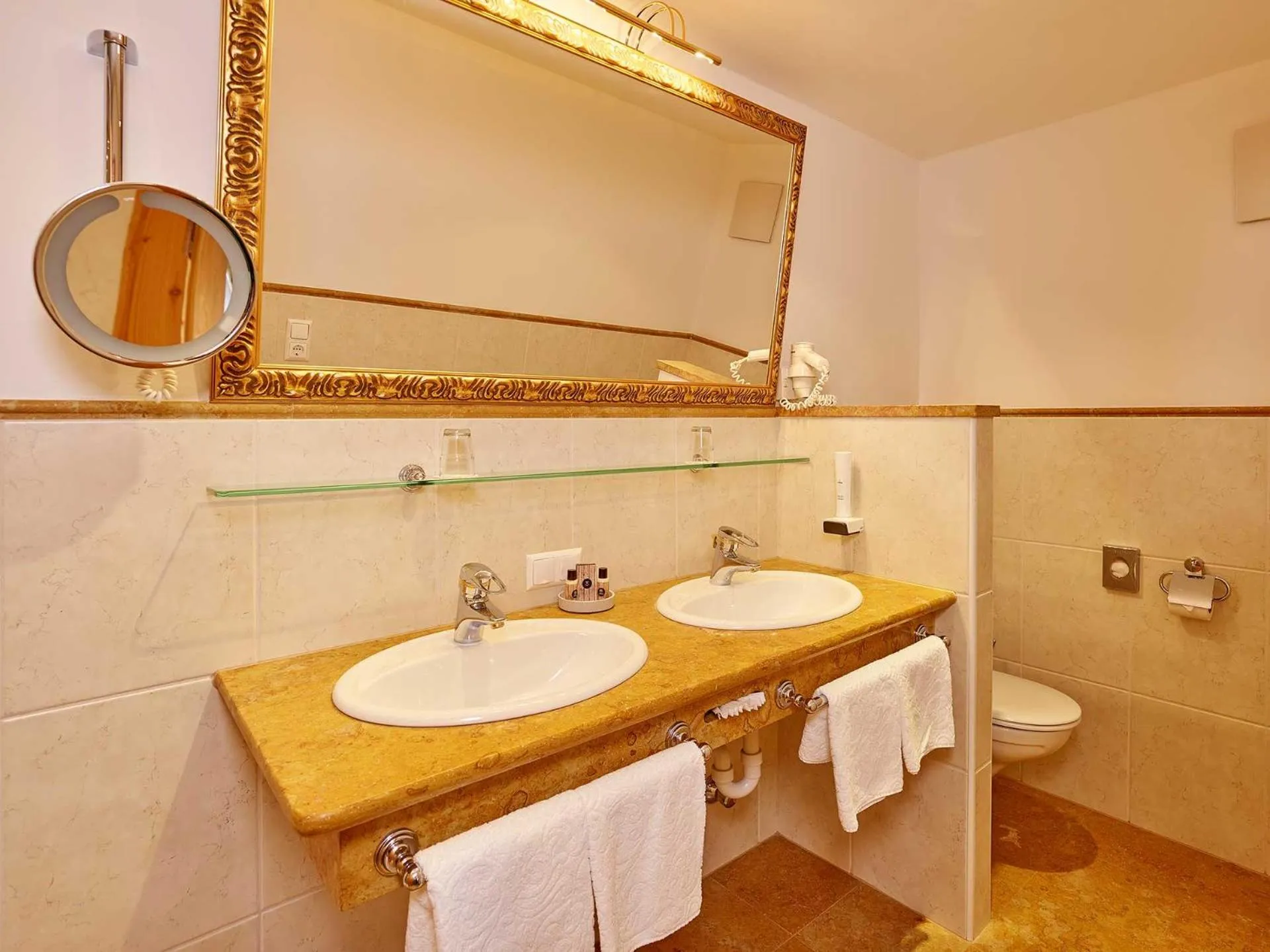 Bathroom in Hotel Sonnhof