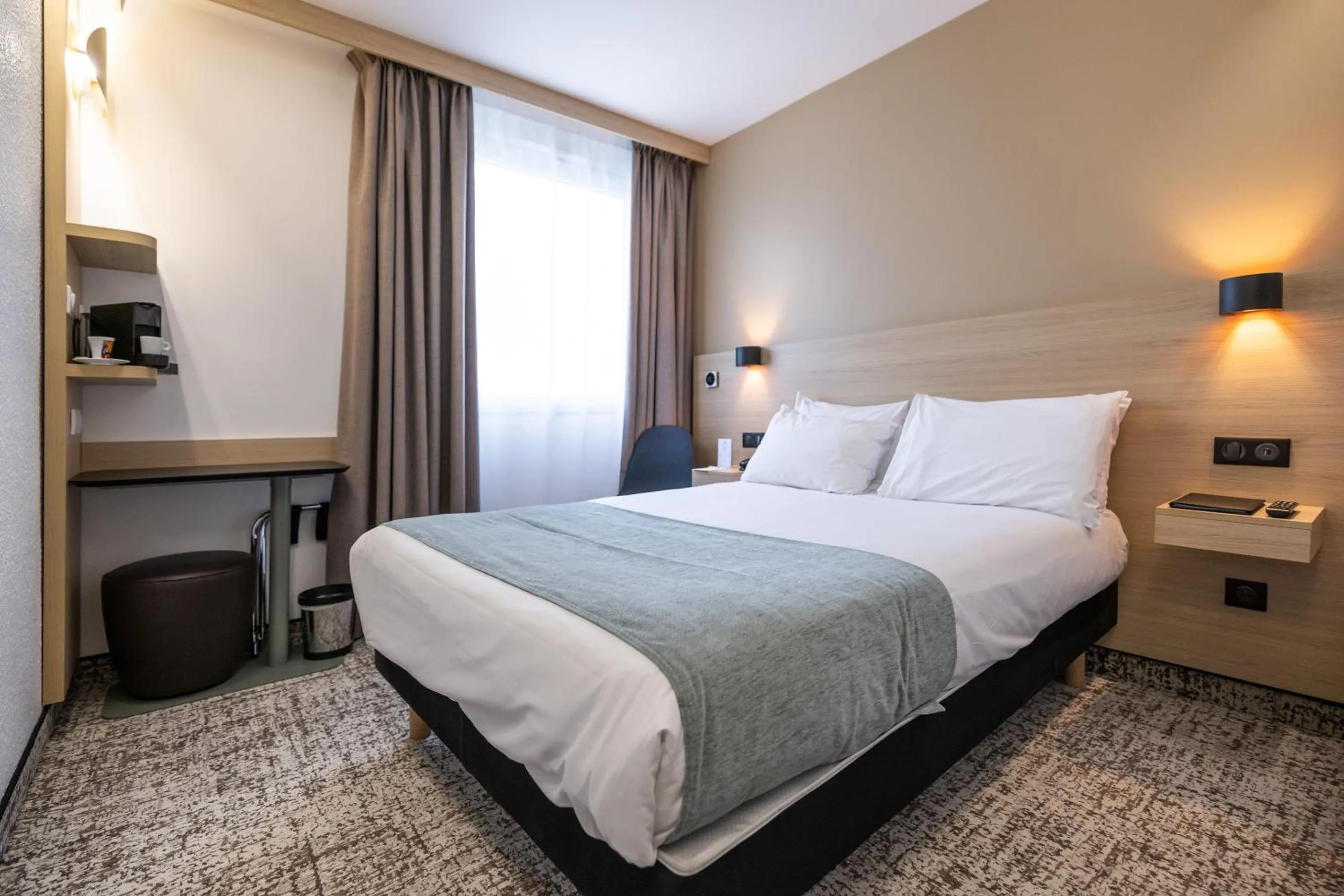 Bed in Sure Hotel by Best Western Bordeaux Lac