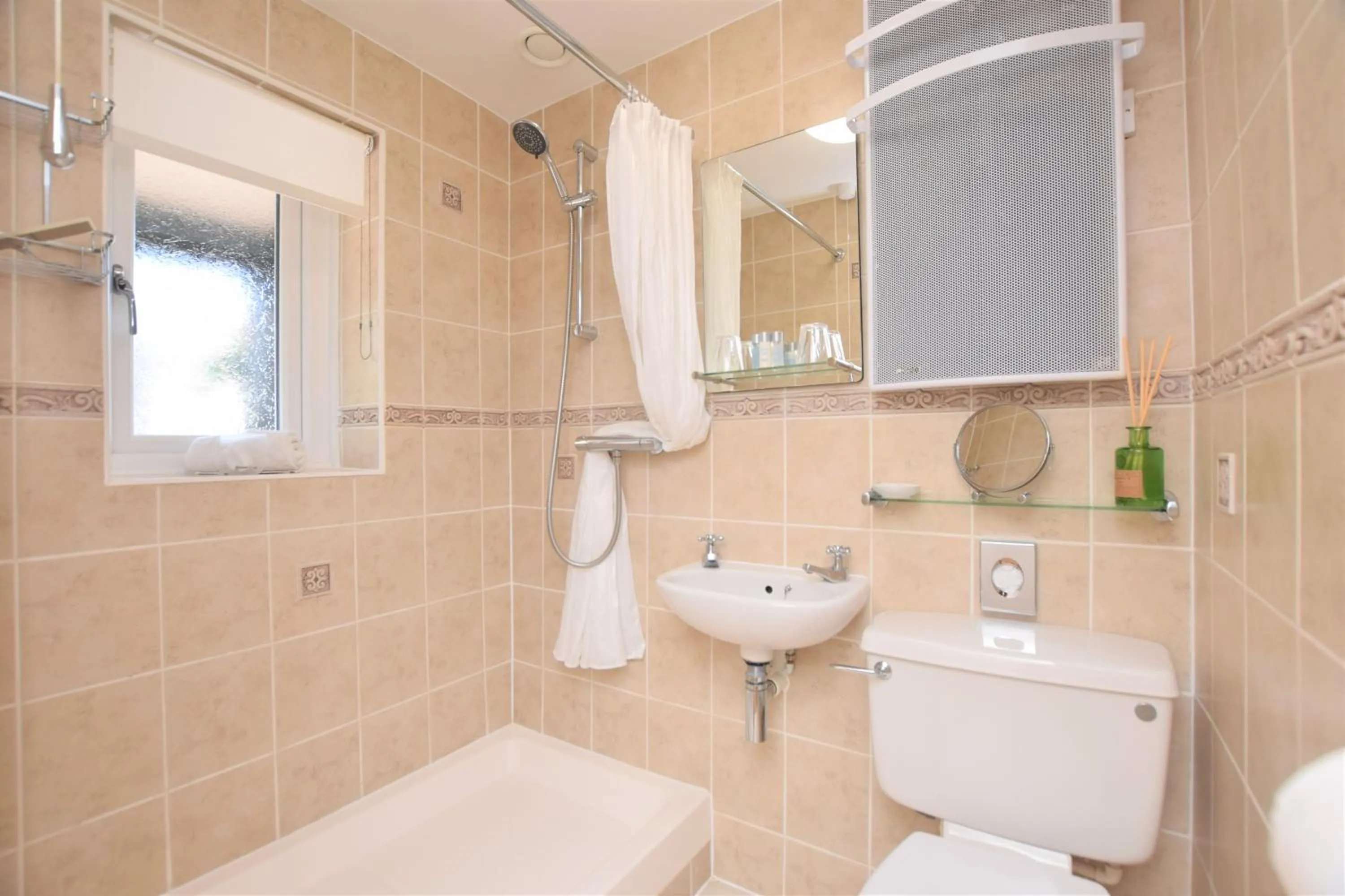 Shower in The Old Dairy B&B