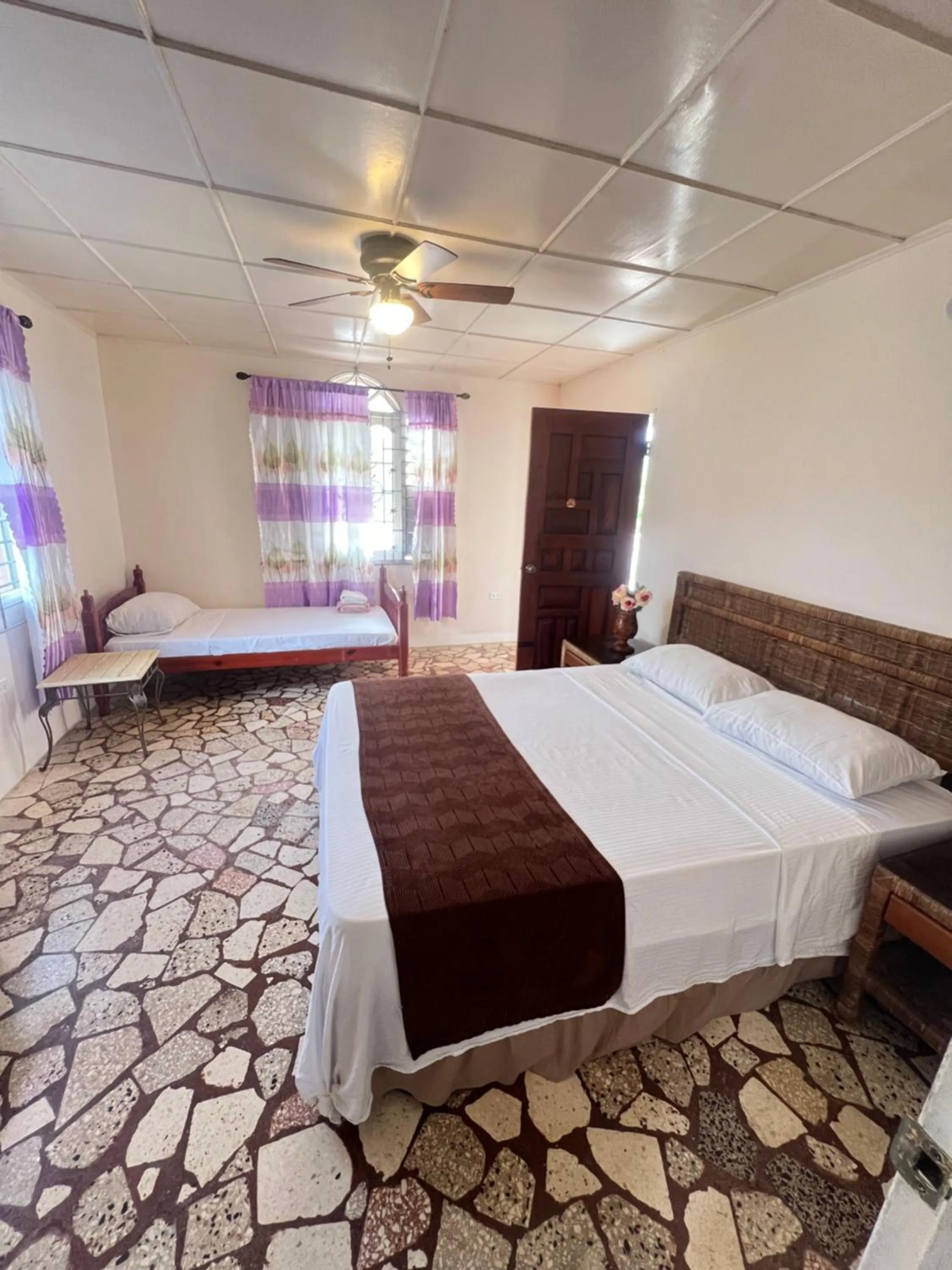 Bed in Cozy Family Inn