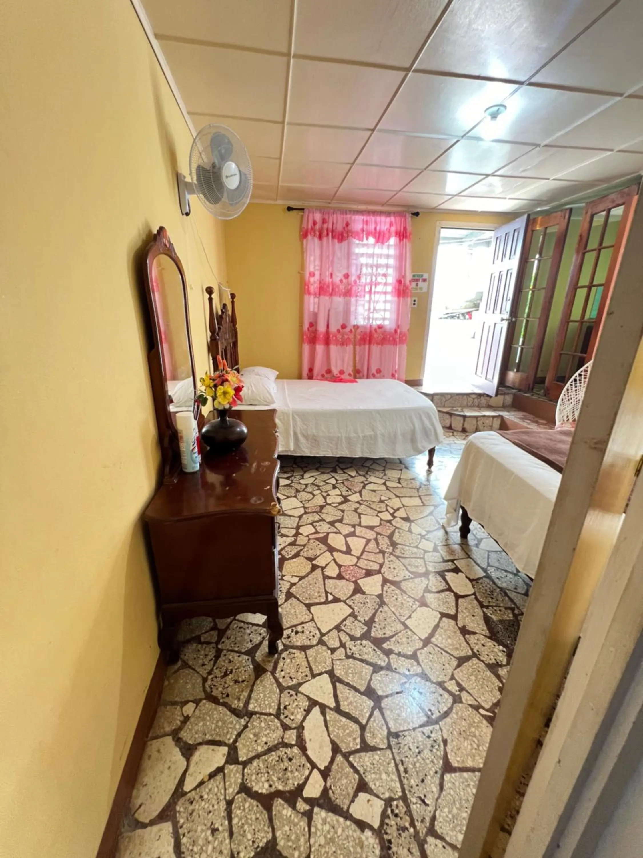 Bed in Cozy Family Inn