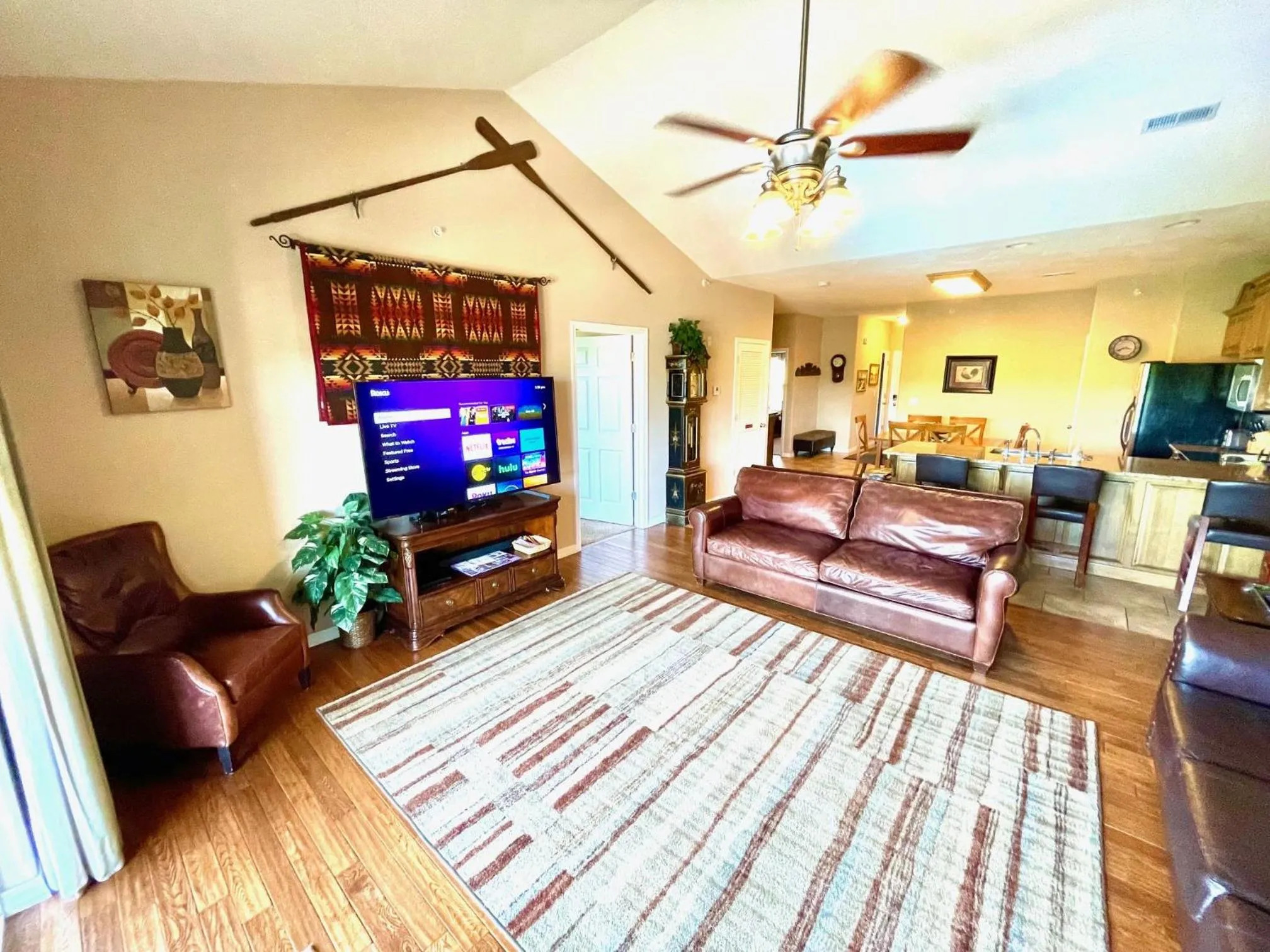 TV and multimedia in Rockwood Condos on Table Rock Lake With Boat Slips