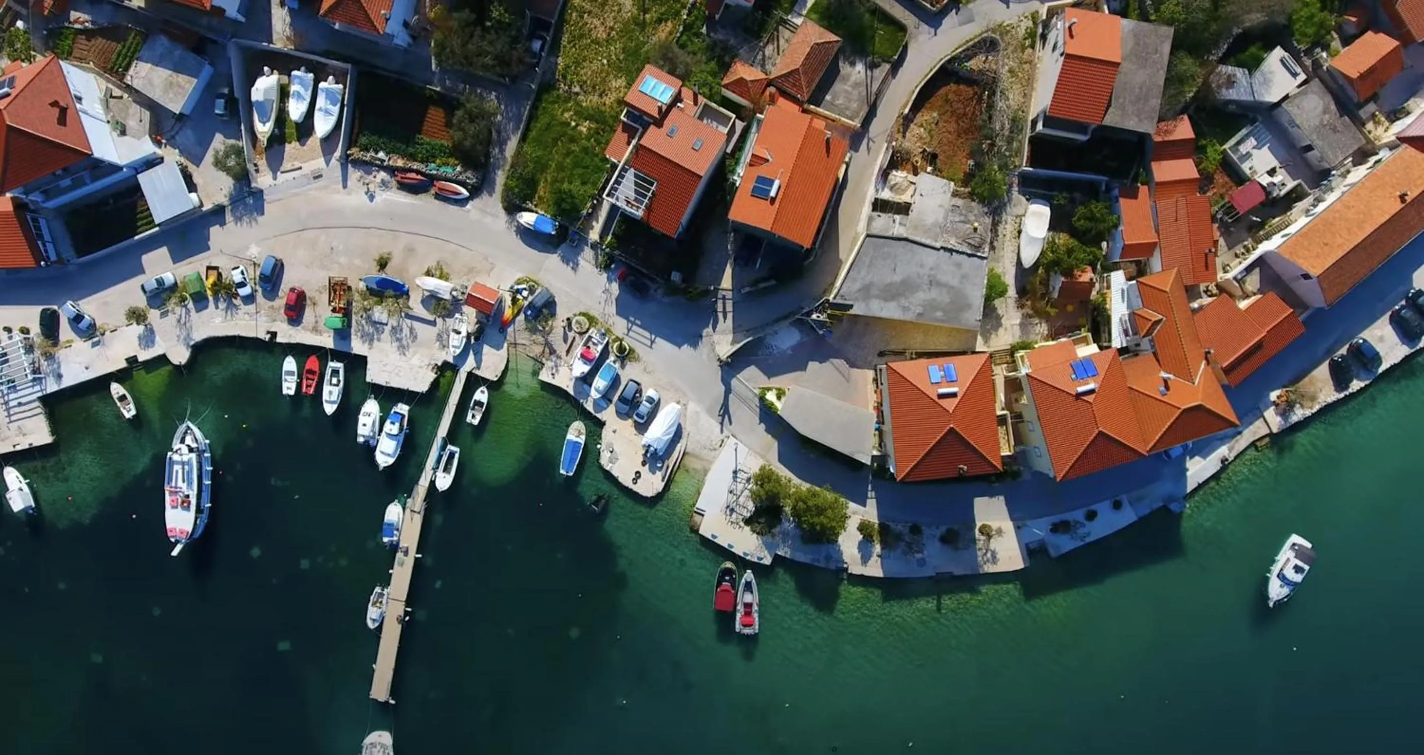 Villa Stana - Beachfront Apartments with Sea View & Free Parking