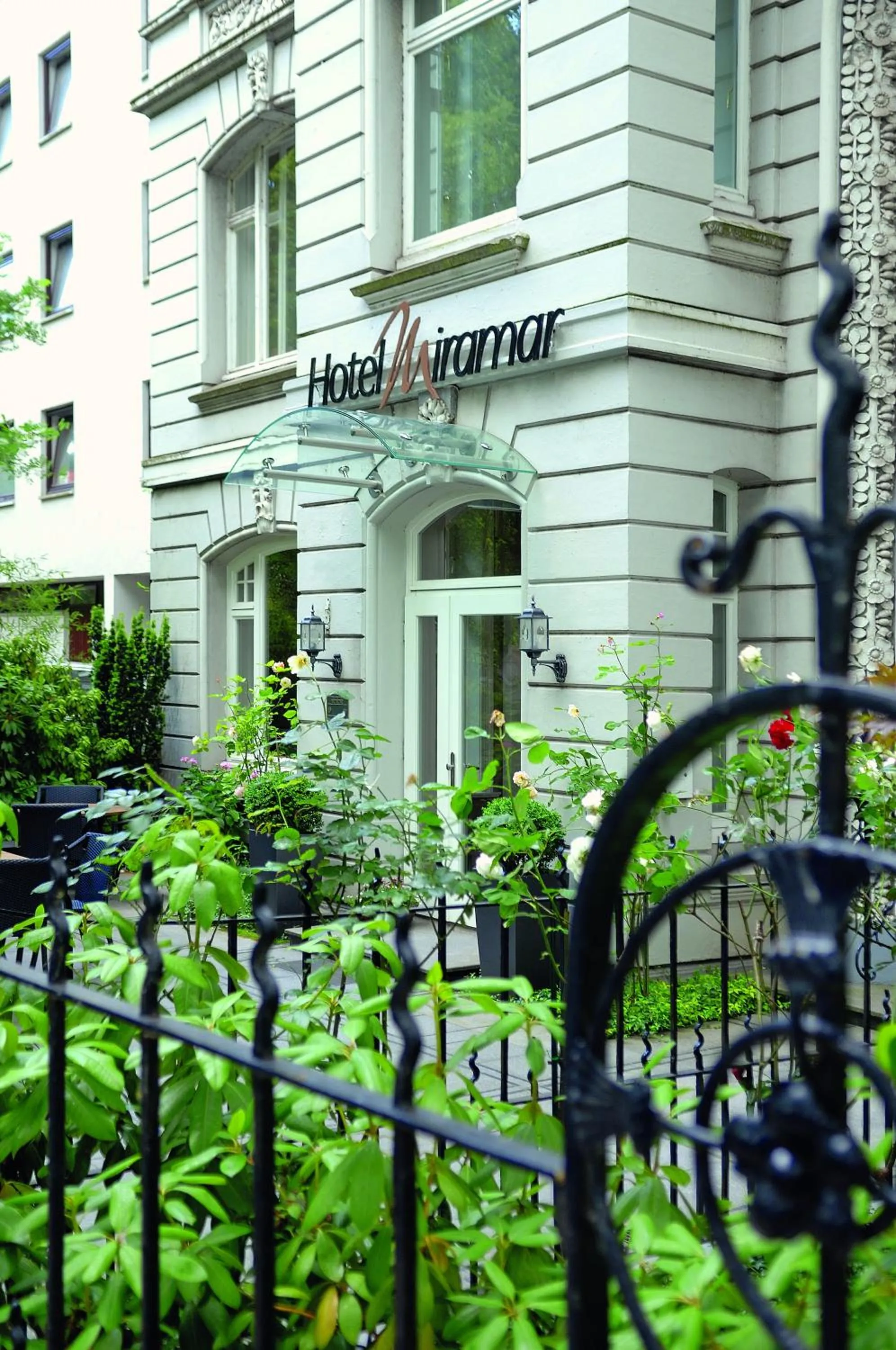 Facade/entrance in Hotel Miramar