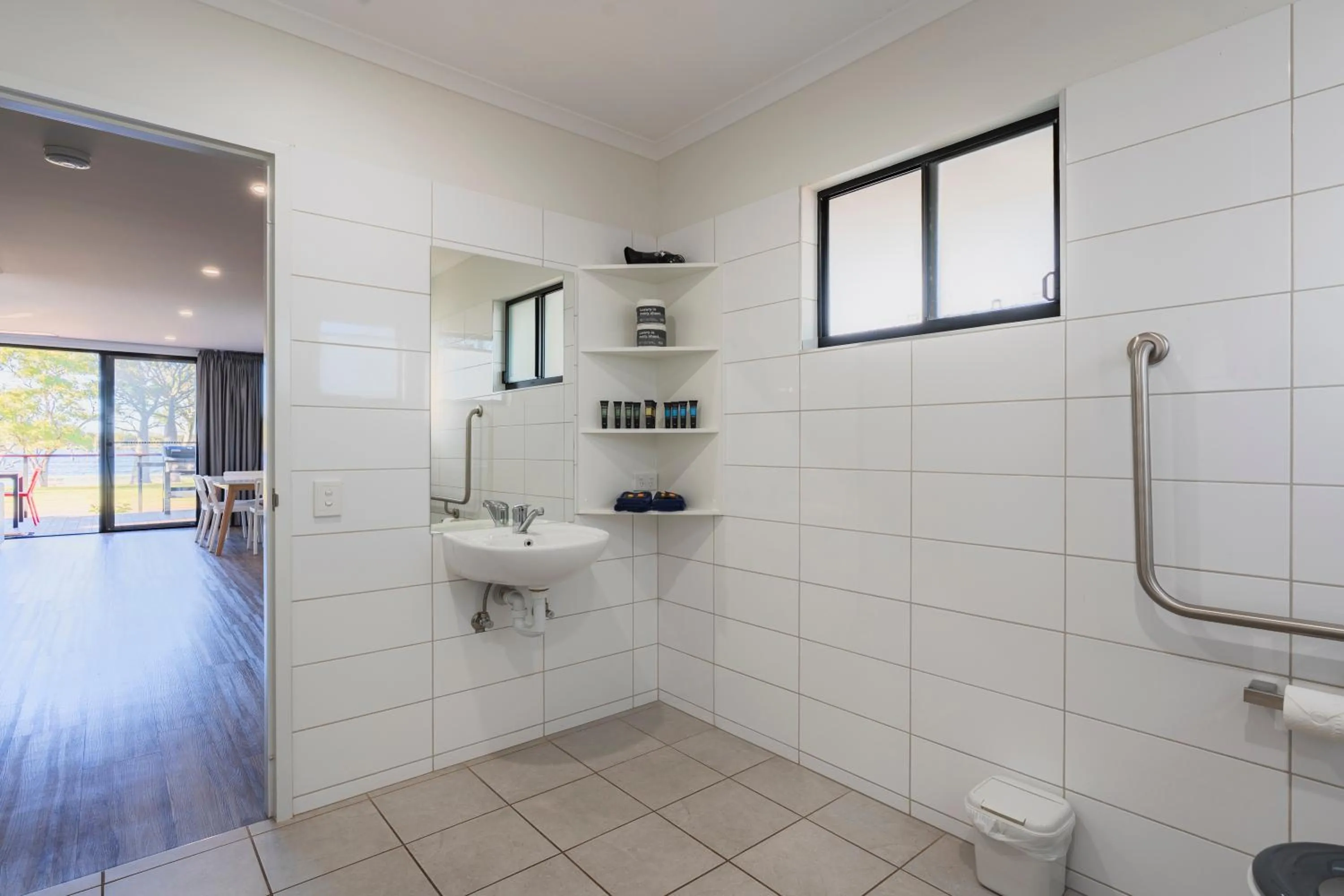 Bathroom in Kimberleyland Waterfront Holiday Park