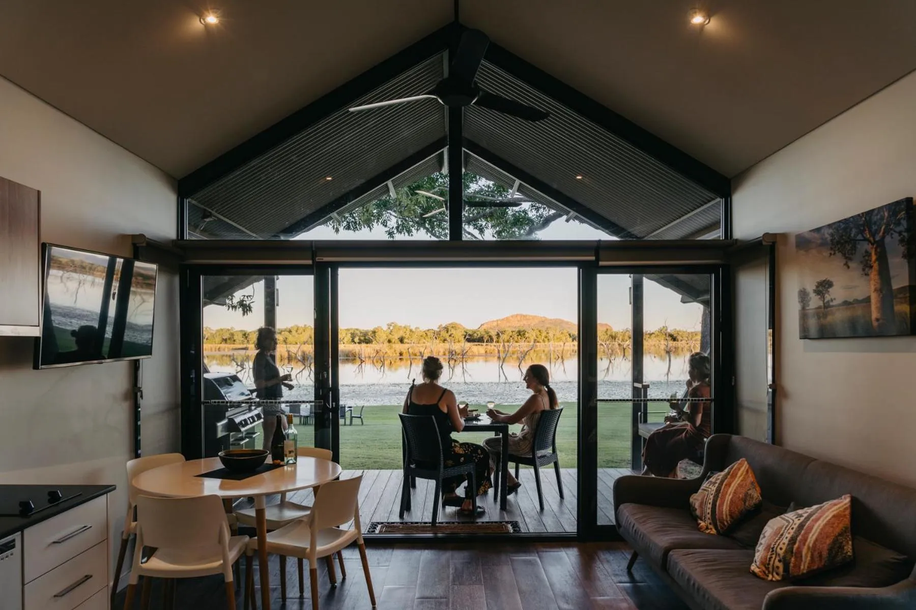 Property building in Kimberleyland Waterfront Holiday Park