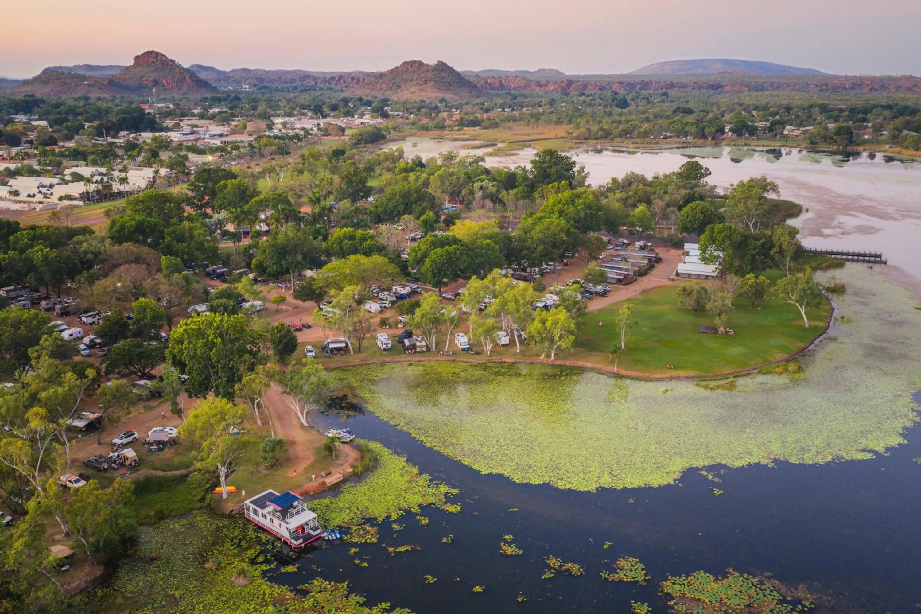 Bird's eye view in Kimberleyland Waterfront Holiday Park