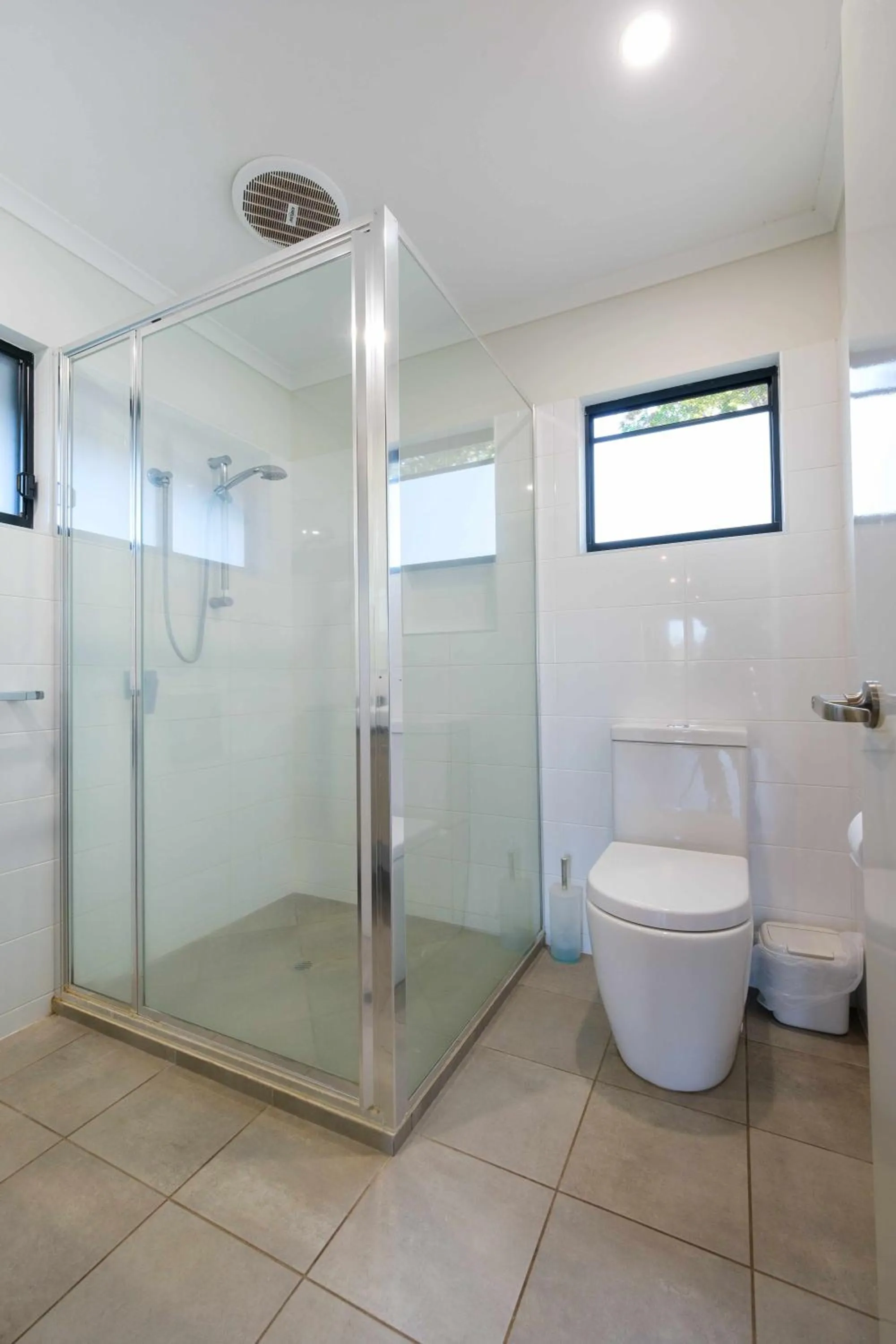 Bathroom in Kimberleyland Waterfront Holiday Park