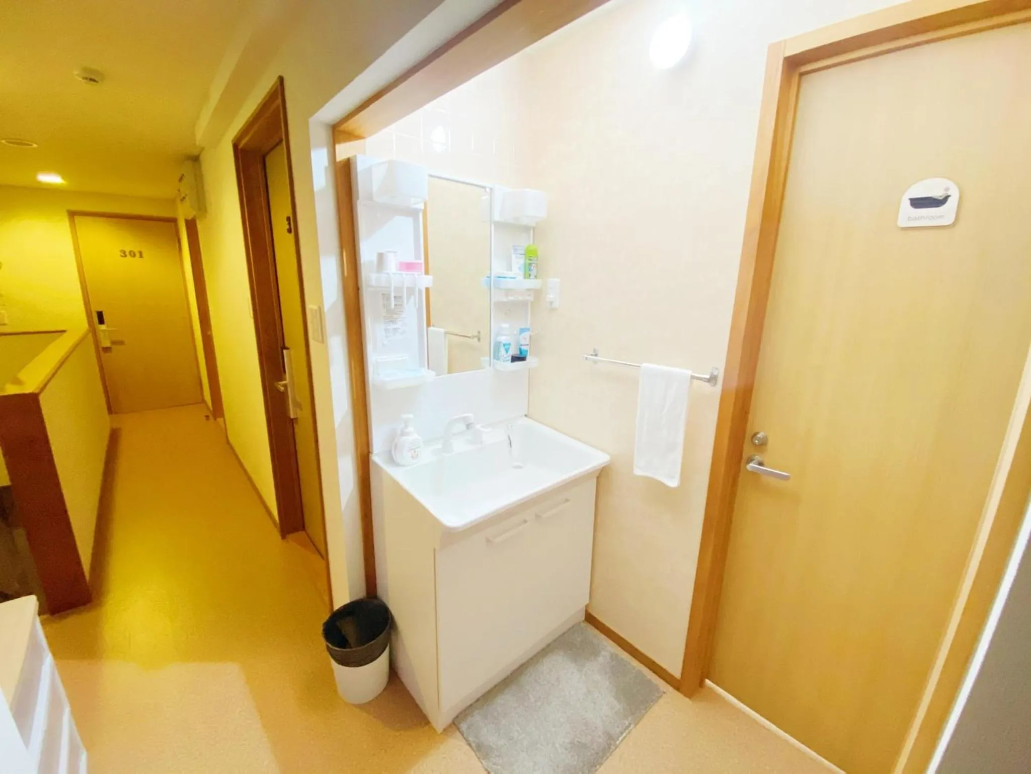 Bathroom in GuestHouse017徳島個室 飲食街中心 阿波踊り会館7分 文理&徳島大学 アスティとくしま車8分