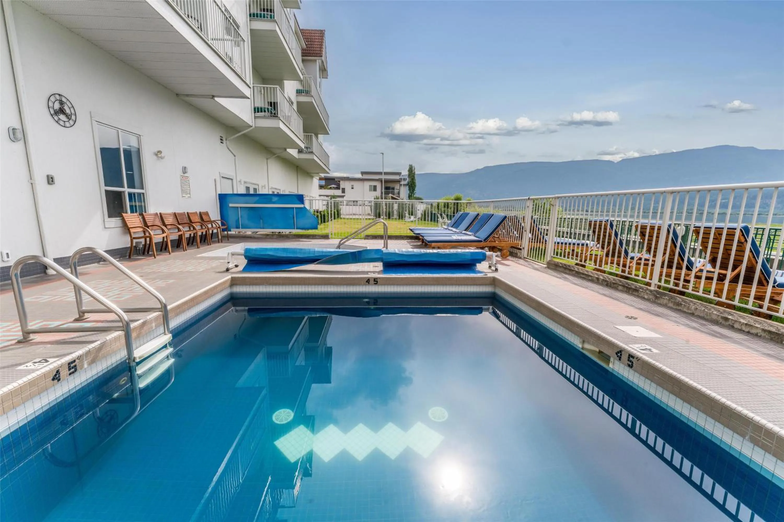 Pool view in Prestige Harbourfront Resort, WorldHotels Luxury