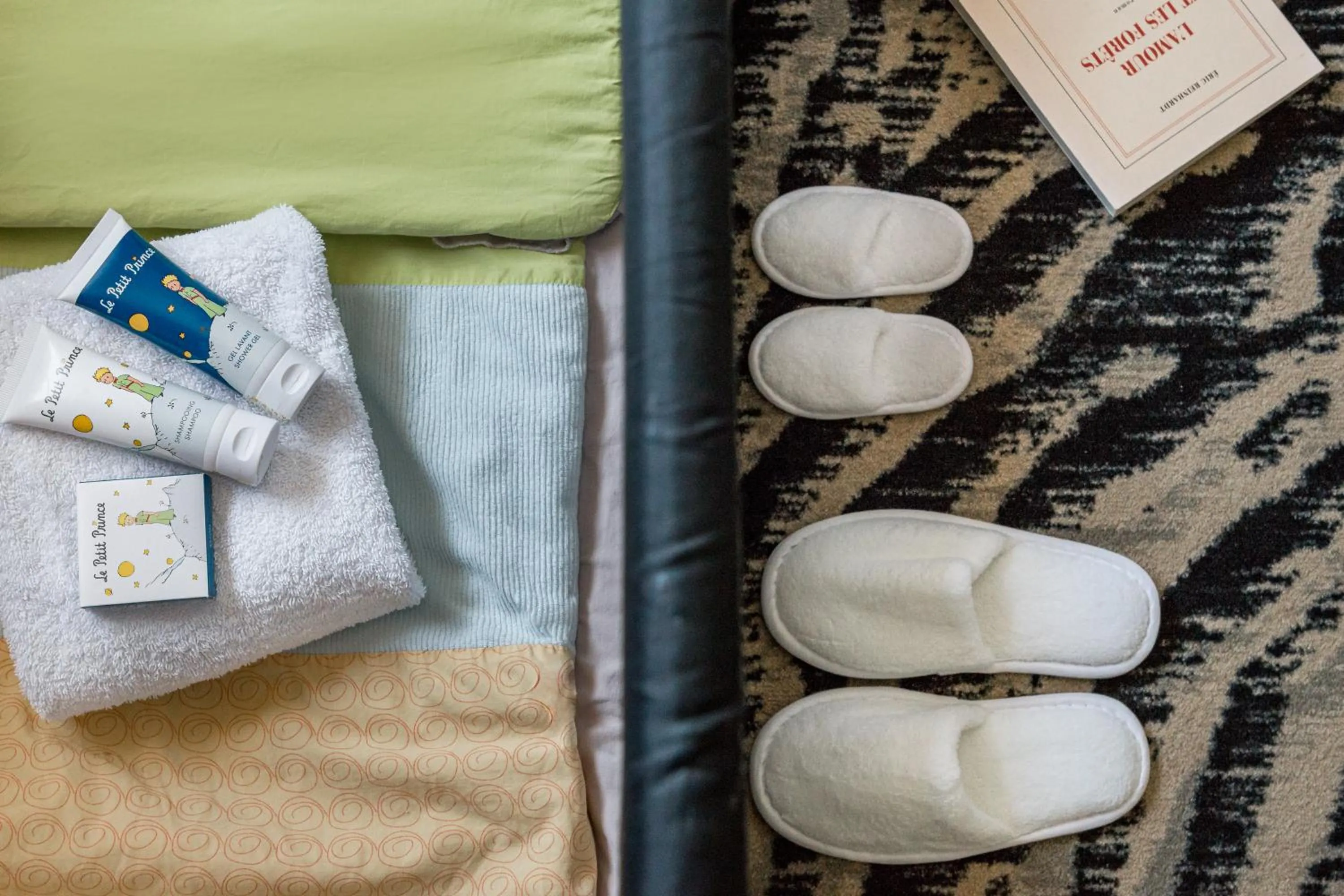 young children, Bed in DoubleTree by Hilton Lyon Eurexpo & Spa