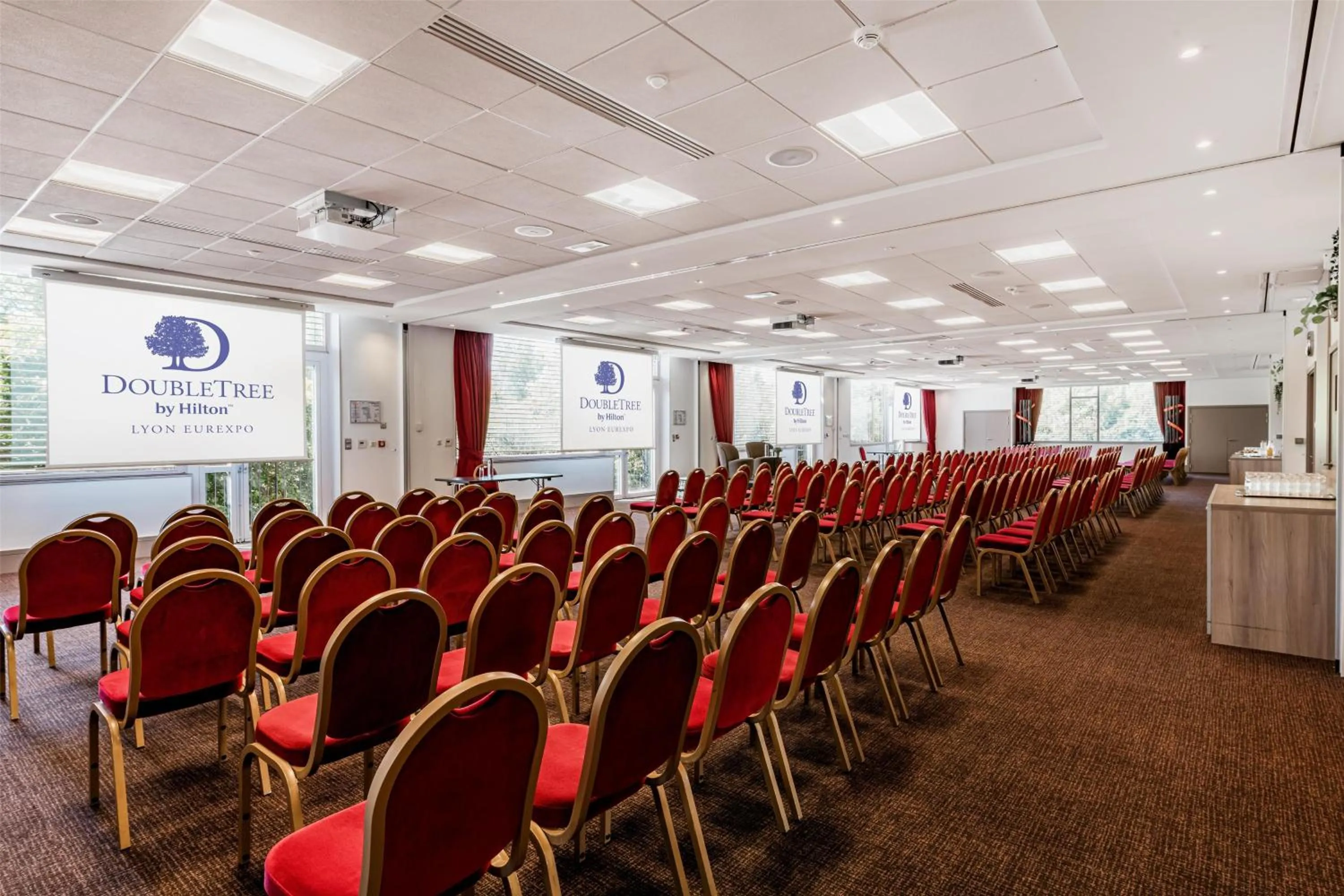 Meeting/conference room in DoubleTree by Hilton Lyon Eurexpo & Spa