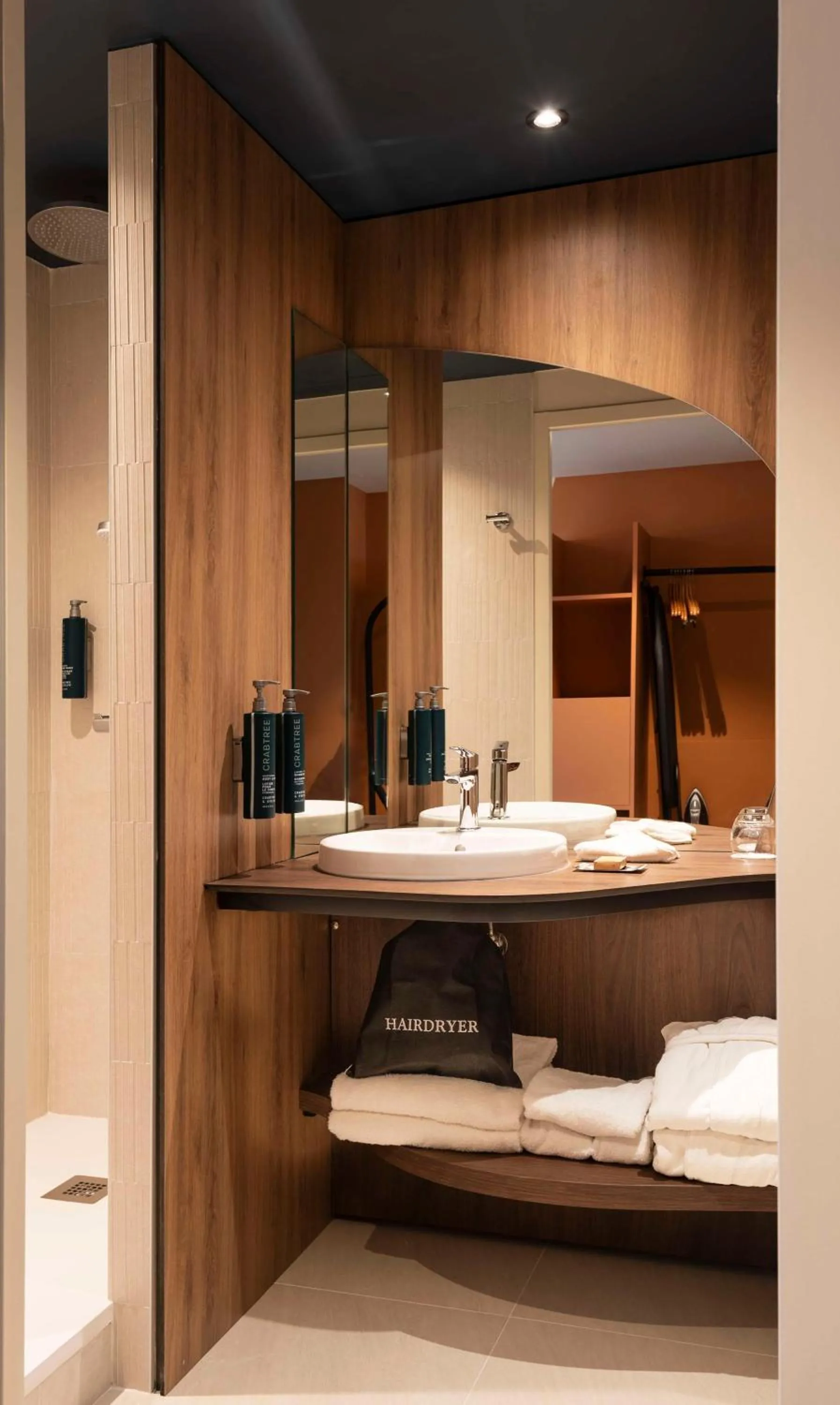 Bathroom in DoubleTree by Hilton Lyon Eurexpo