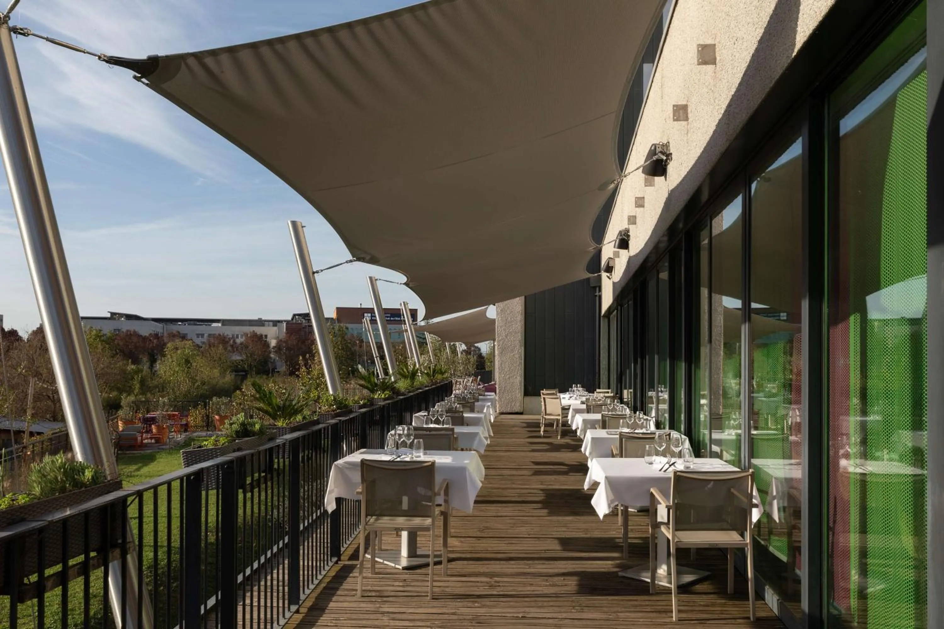 Patio in DoubleTree by Hilton Lyon Eurexpo