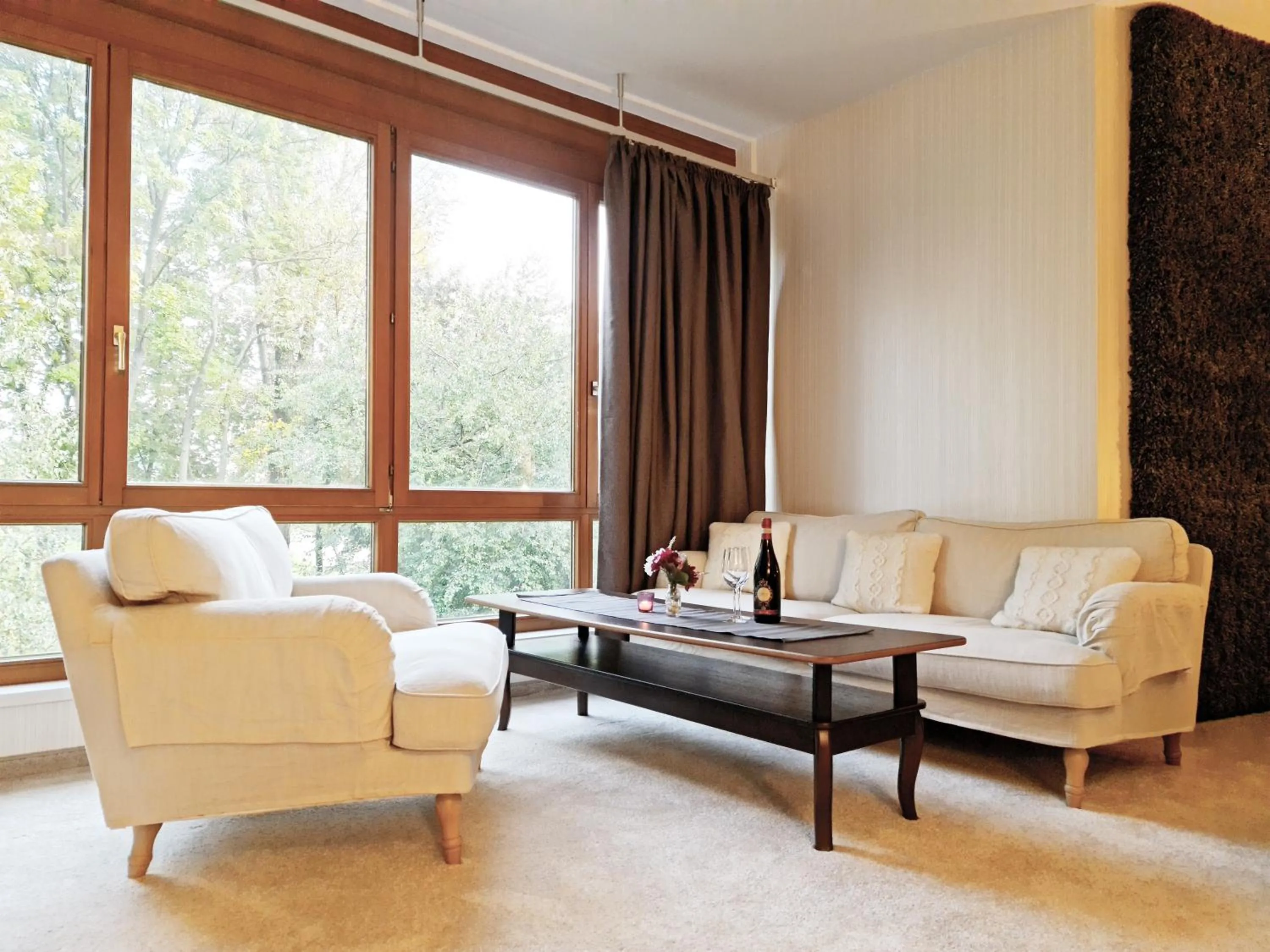 Living room in River Lodge