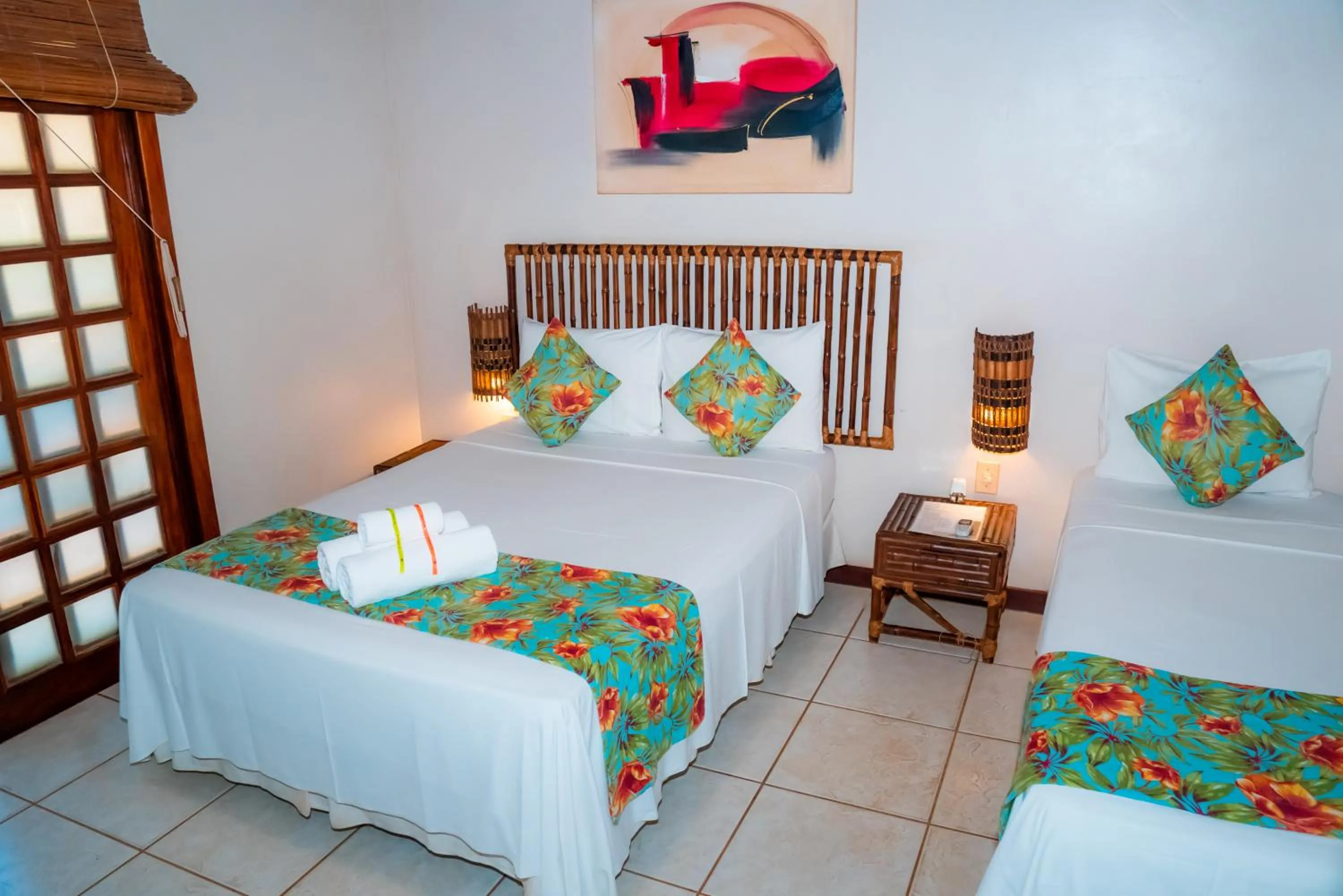 Photo of the whole room, Bed in Pousada Bambu