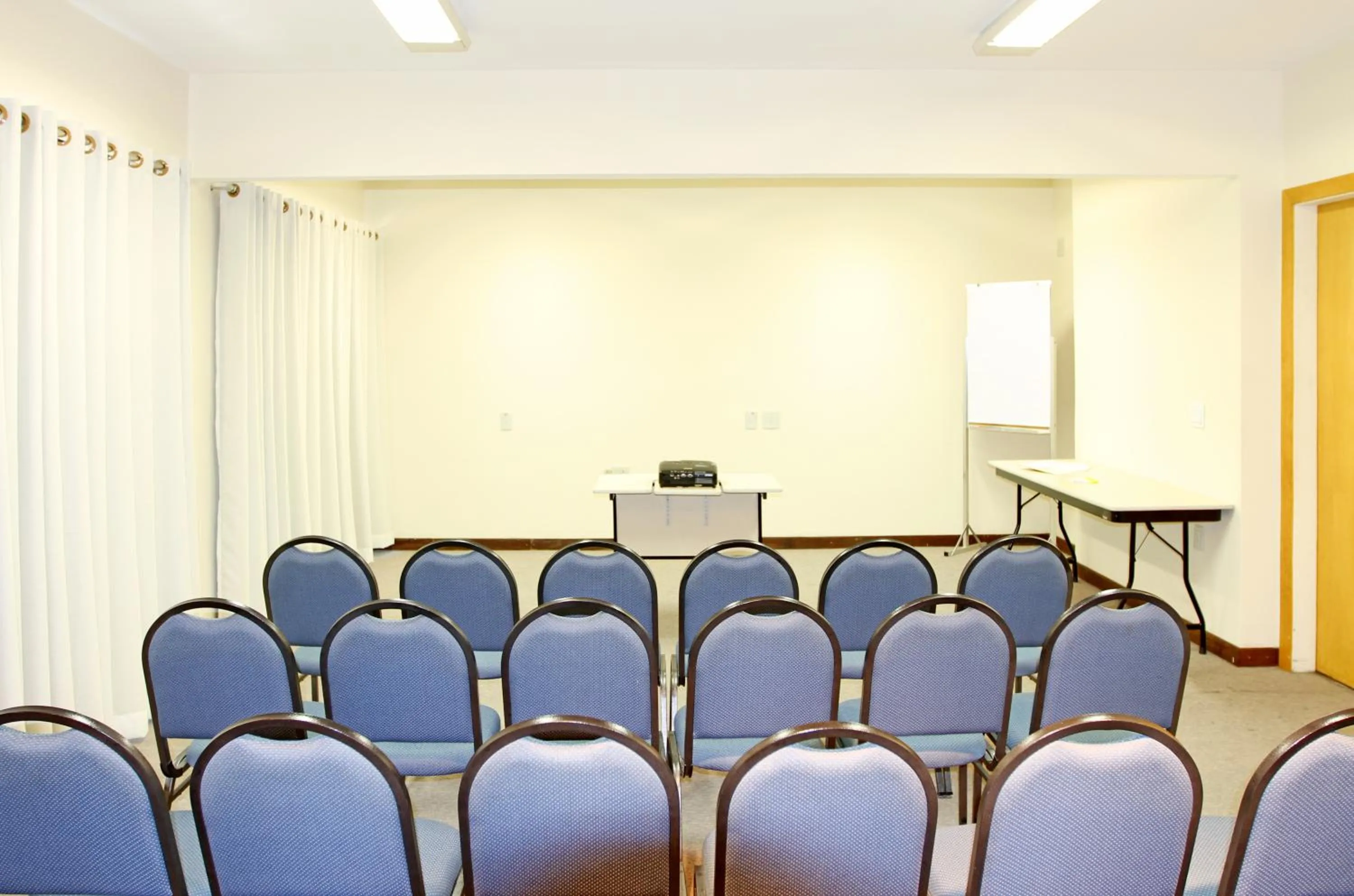 Business facilities in Guará Inn Flat Service