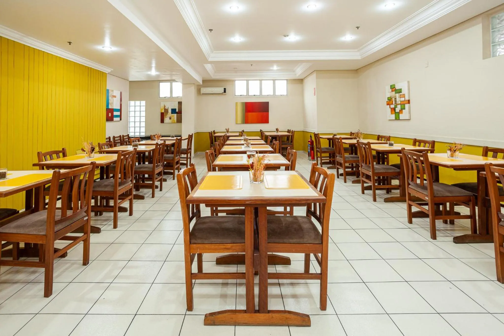 Restaurant/places to eat in Travel Inn Flats Jundiaí