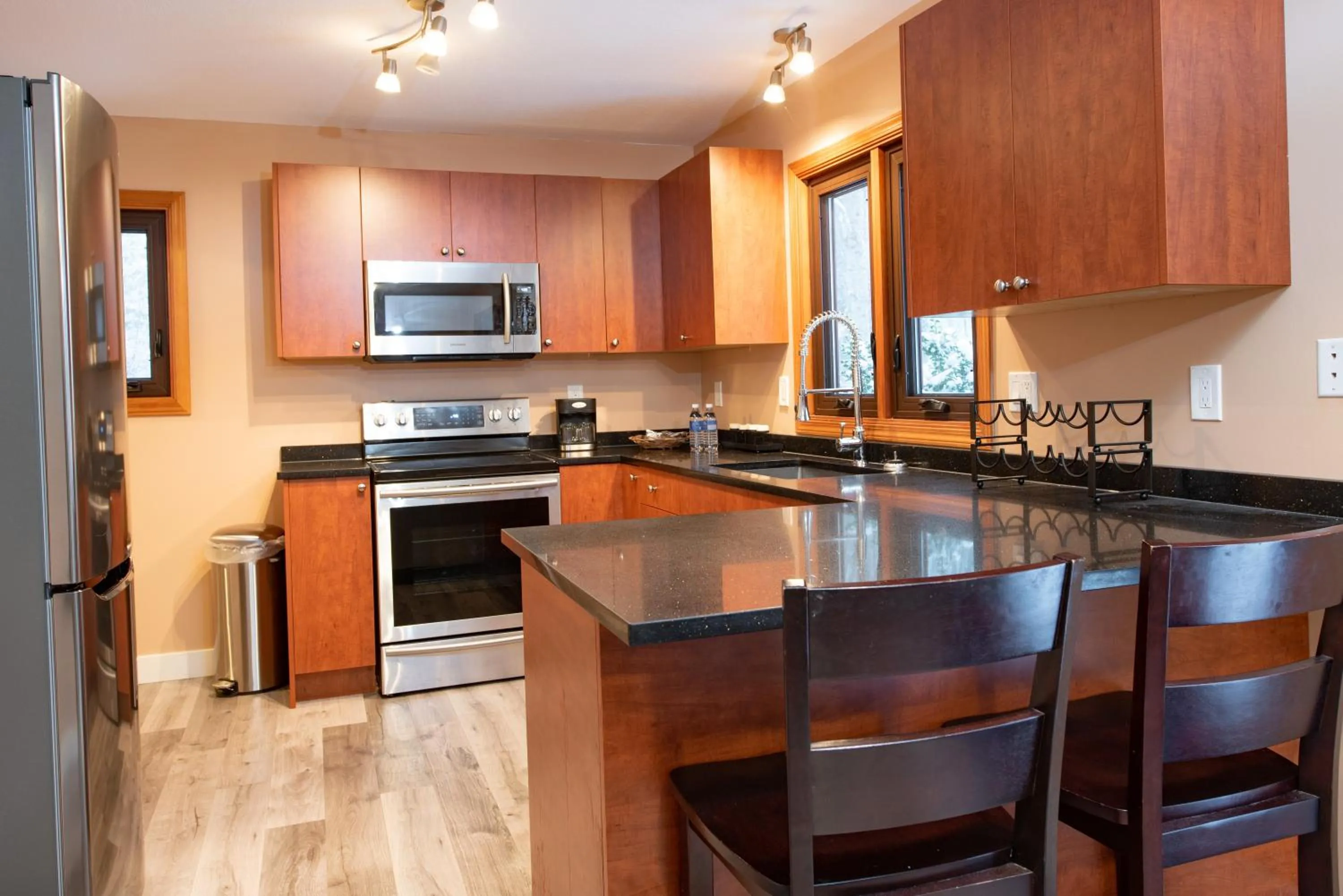 Kitchen or kitchenette in Painter's Lodge, Trademark Collection by Wyndham