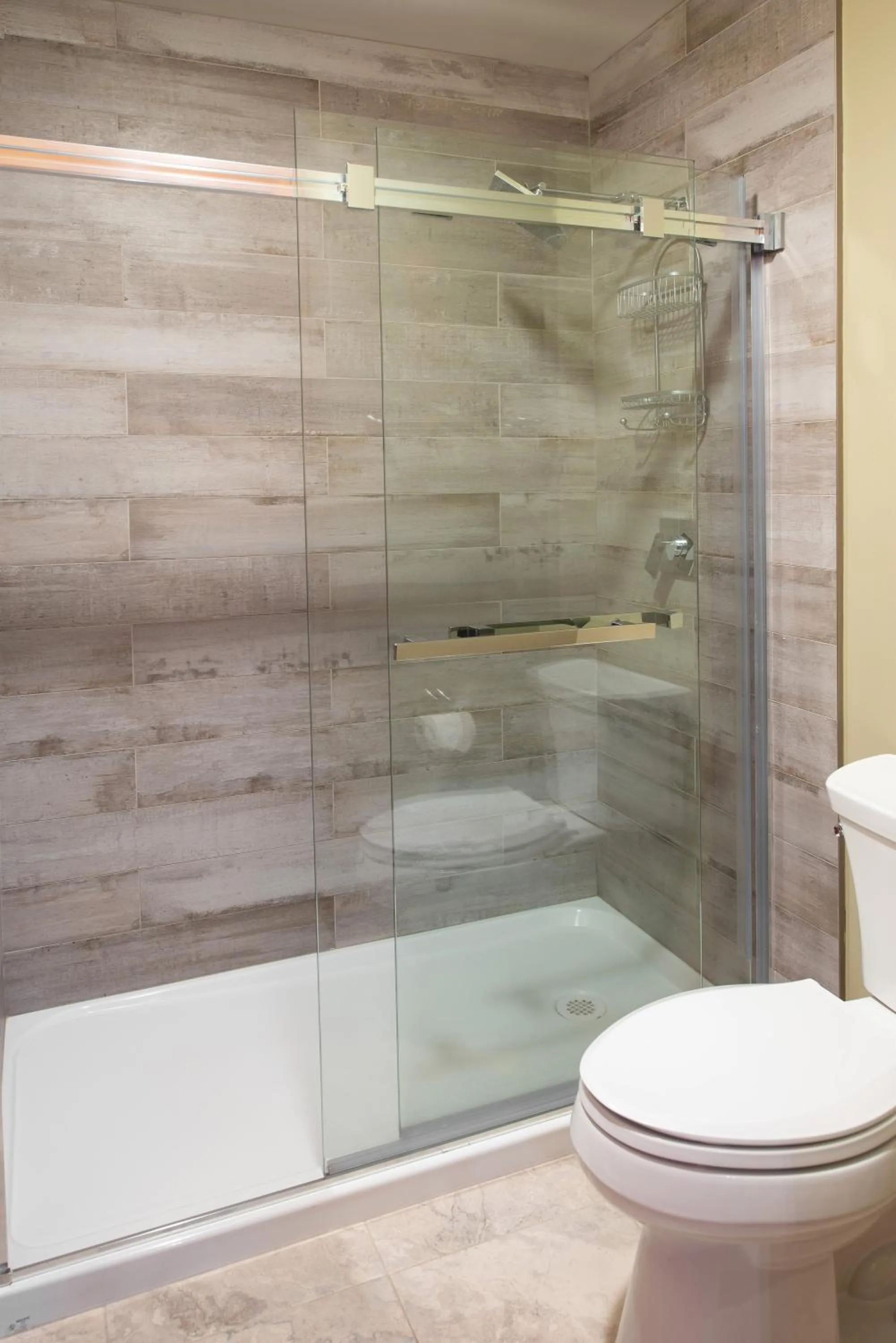 Bathroom in Painter's Lodge, Trademark Collection by Wyndham