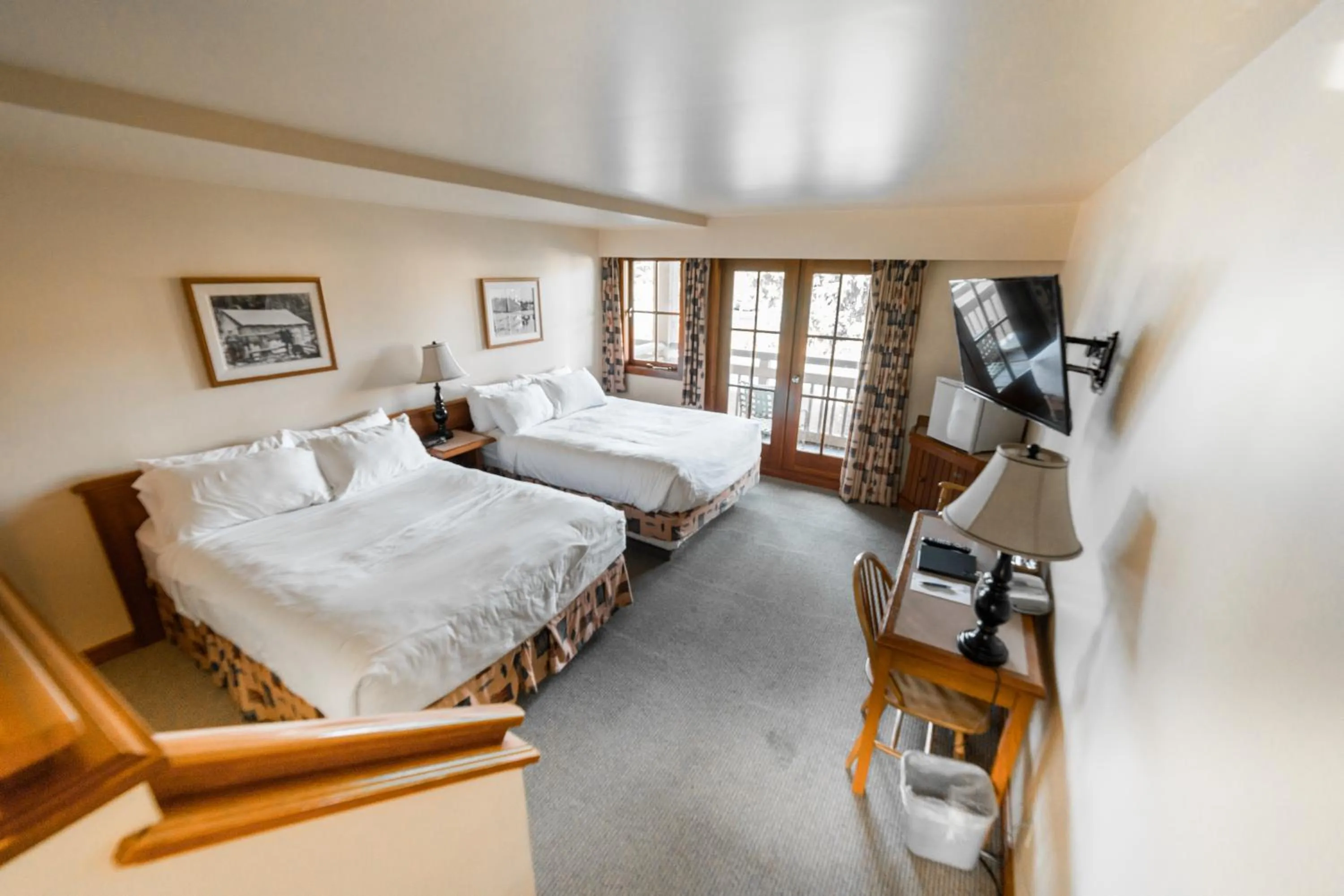 Bedroom in Painter's Lodge, Trademark Collection by Wyndham