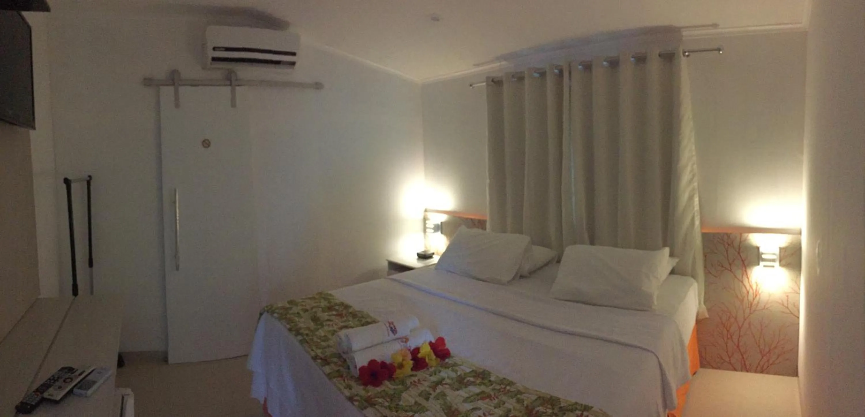 Photo of the whole room, Bed in Pousada Del Mares